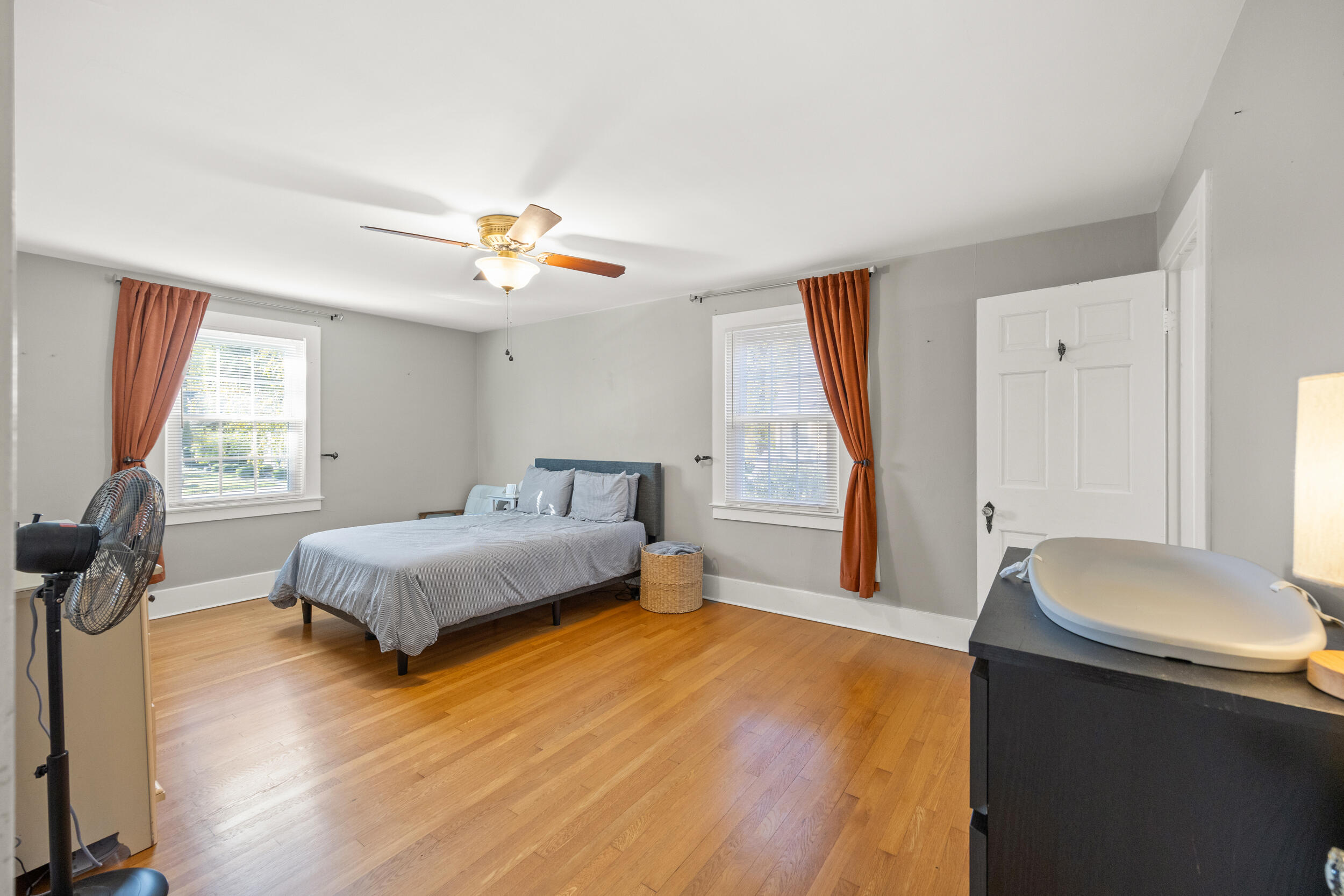 829 W Lexington Avenue Property Photo 26