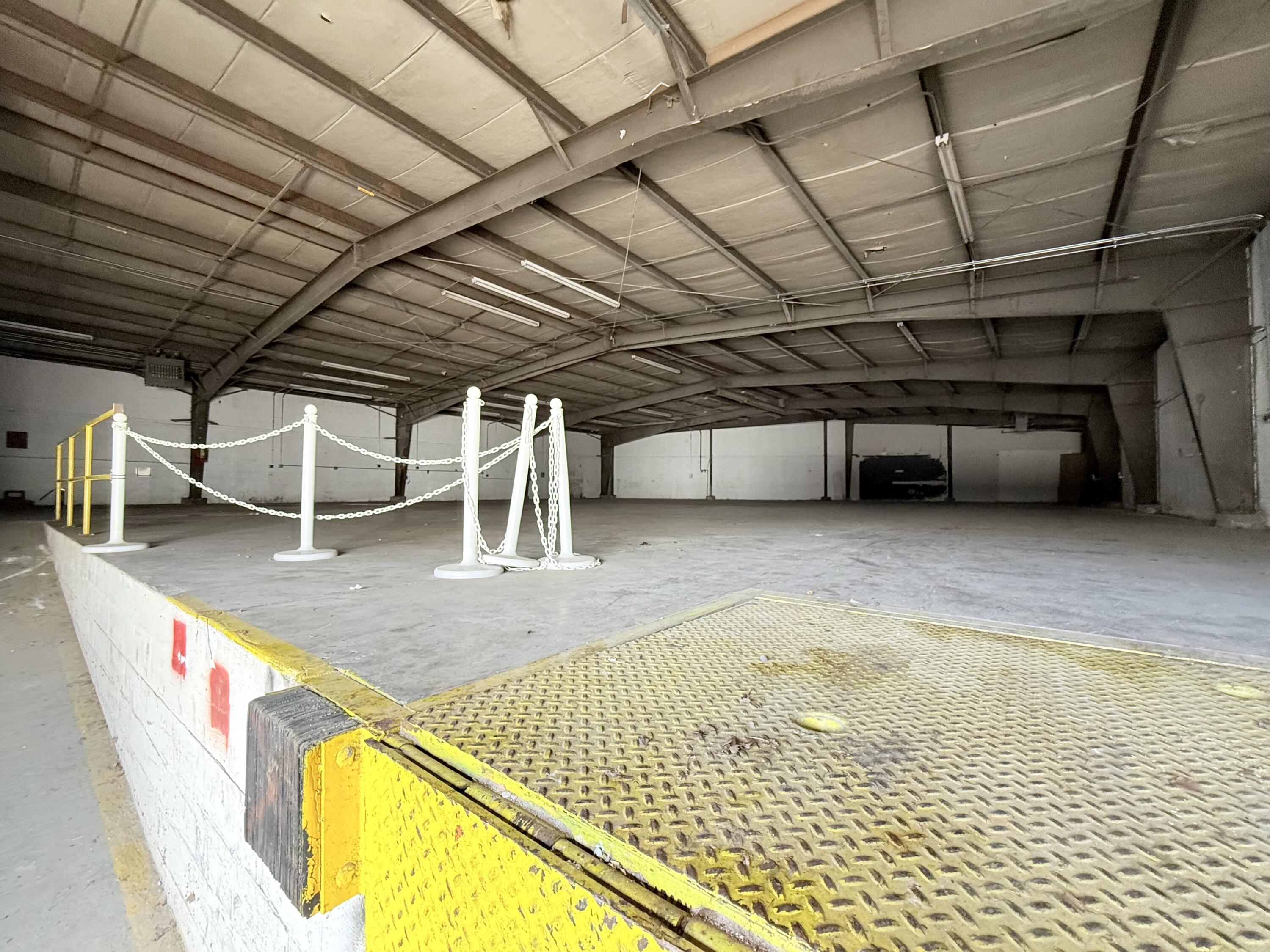 207 N Broadway Street Property Photo 12