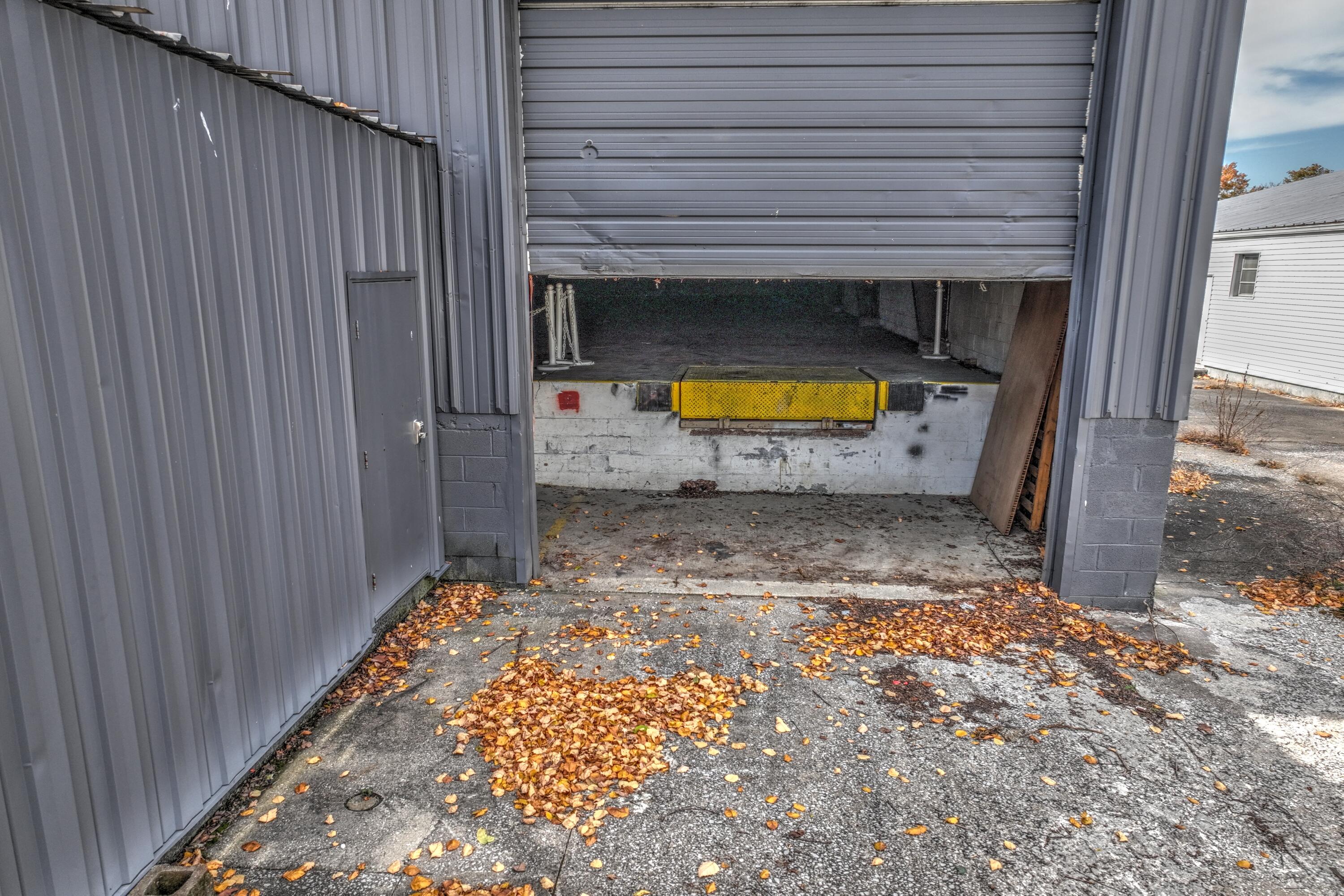 207 N Broadway Street Property Photo 18