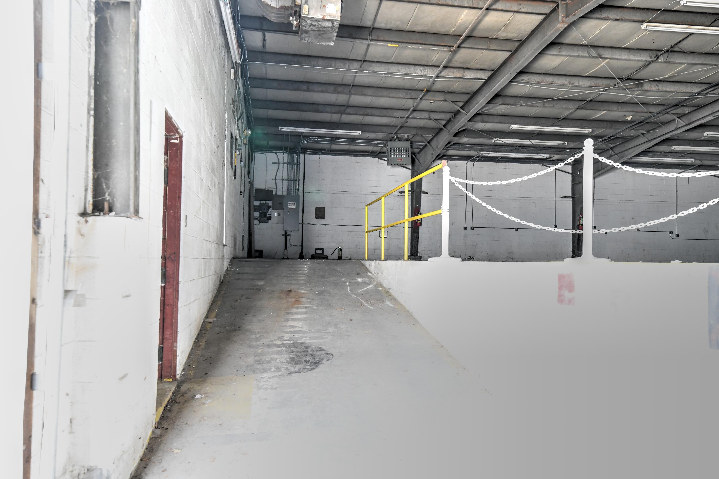 207 N Broadway Street Property Photo 24