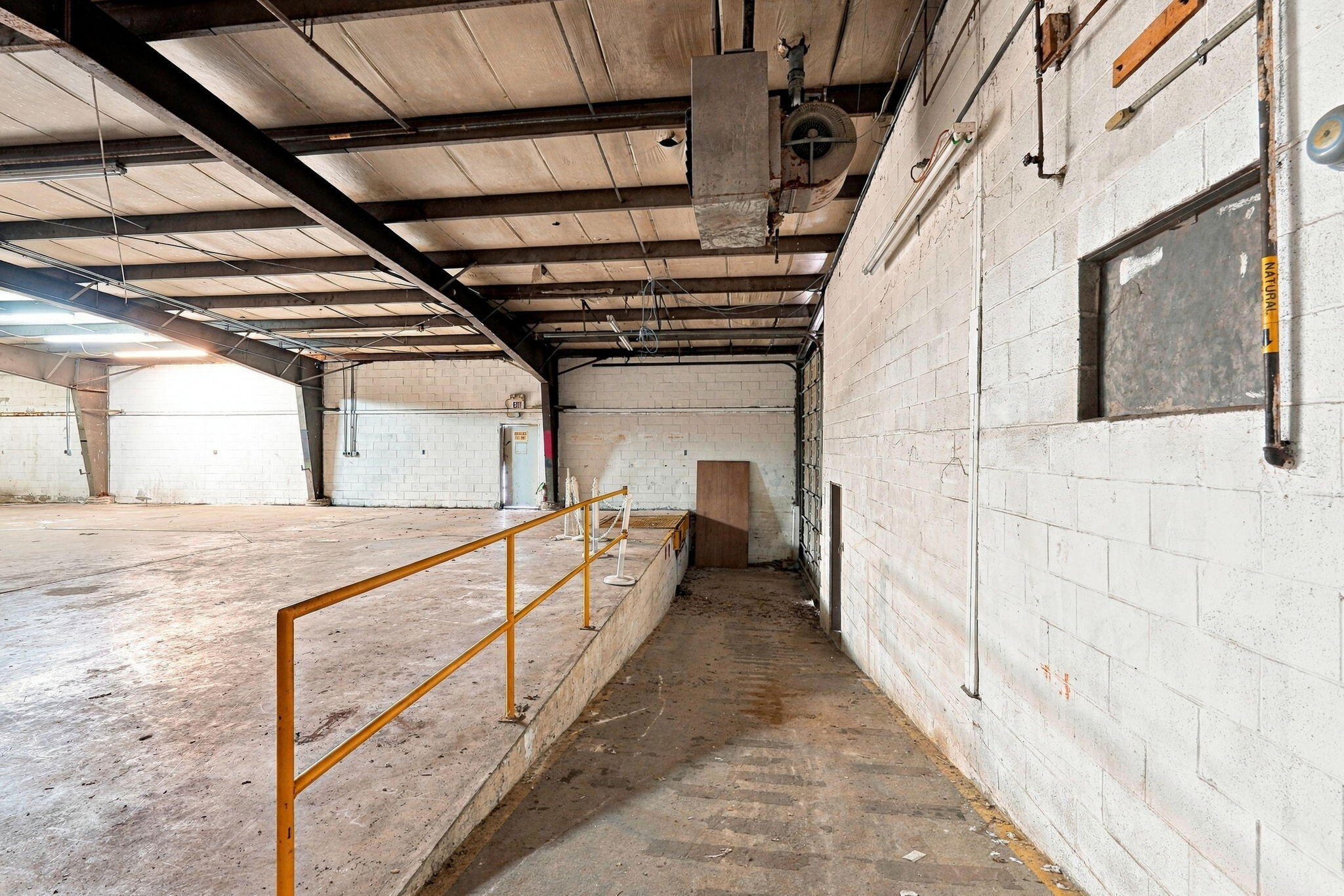 207 N Broadway Street Property Photo 26