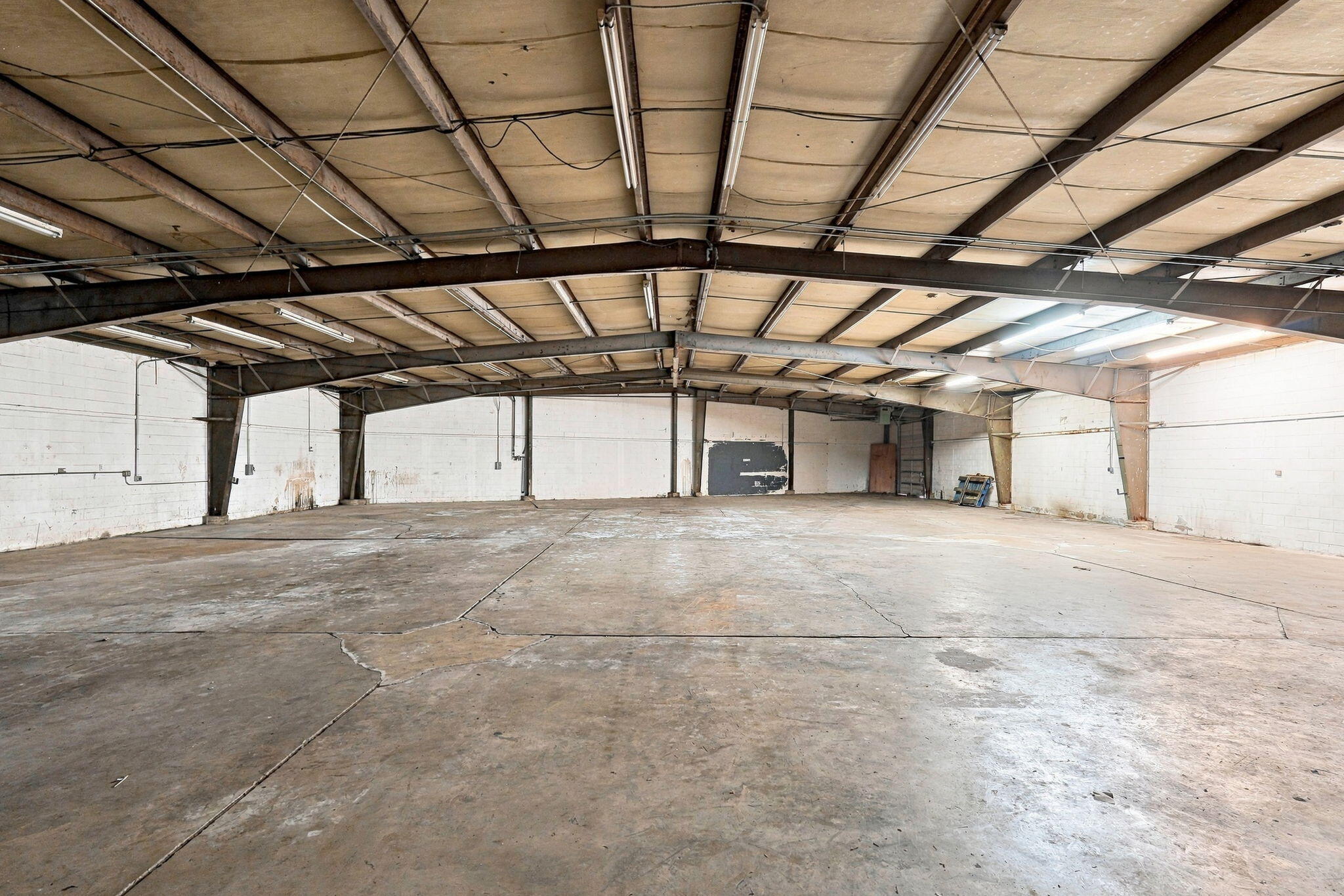 207 N Broadway Street Property Photo 27