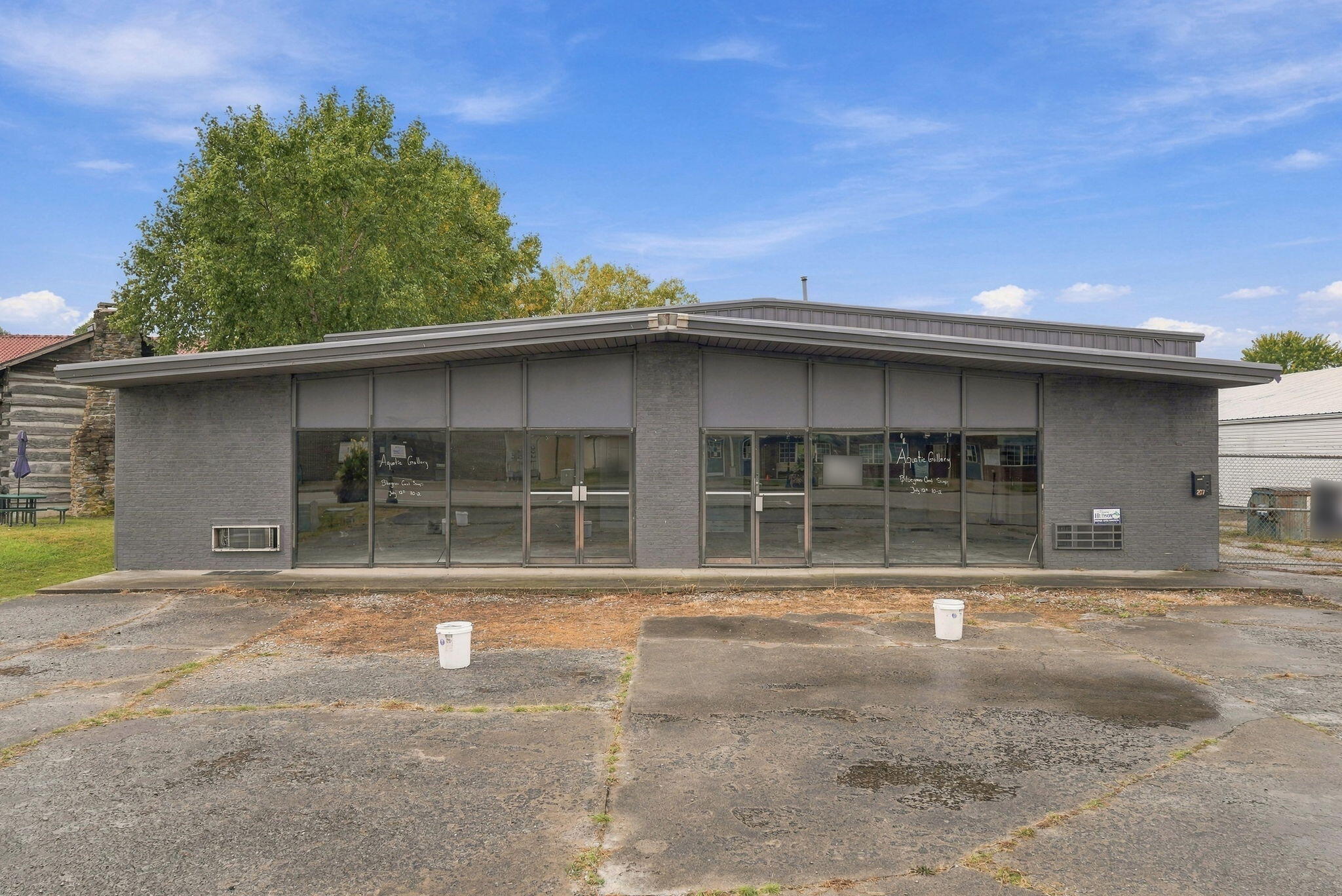 207 N Broadway Street Property Photo 31
