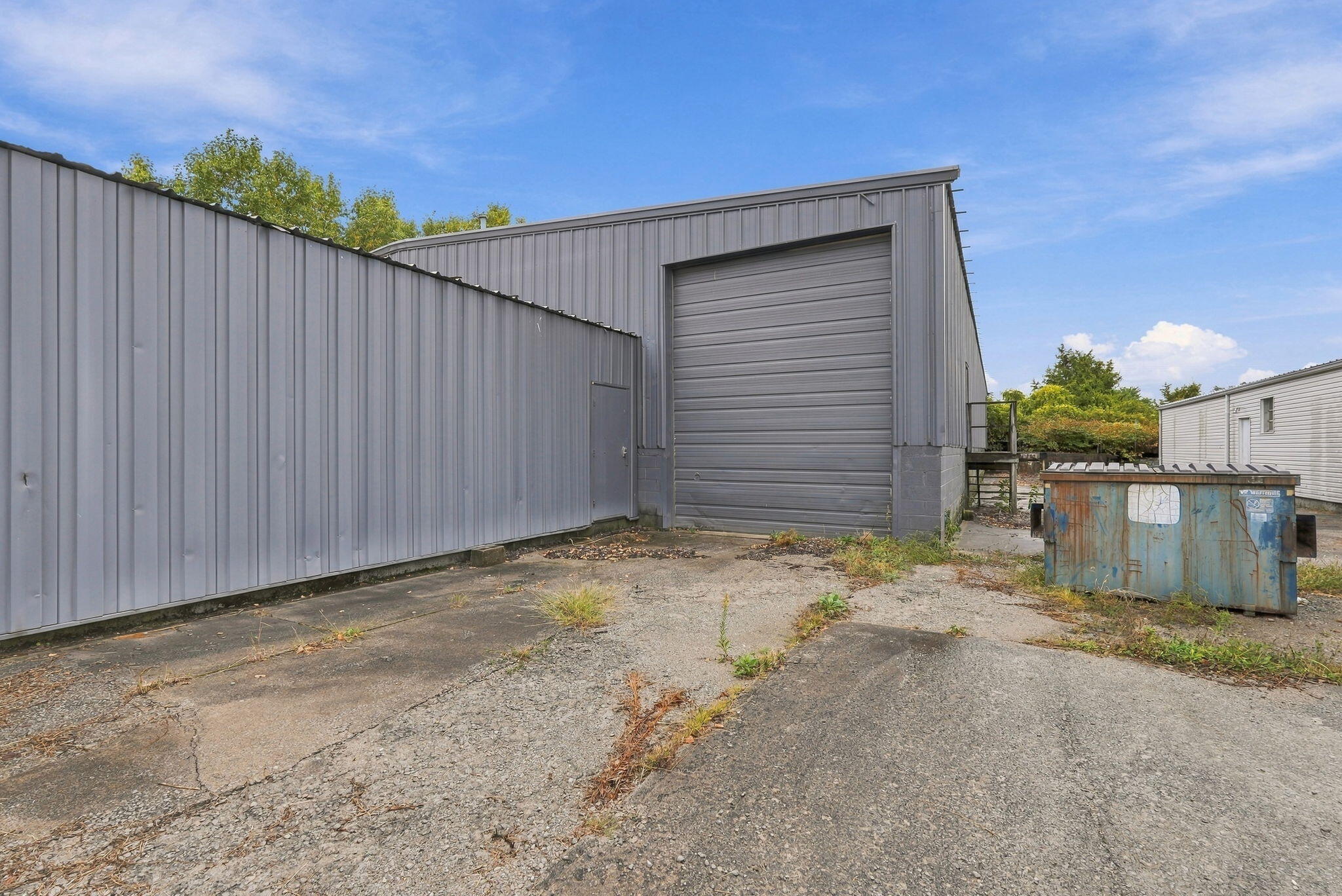 207 N Broadway Street Property Photo 40