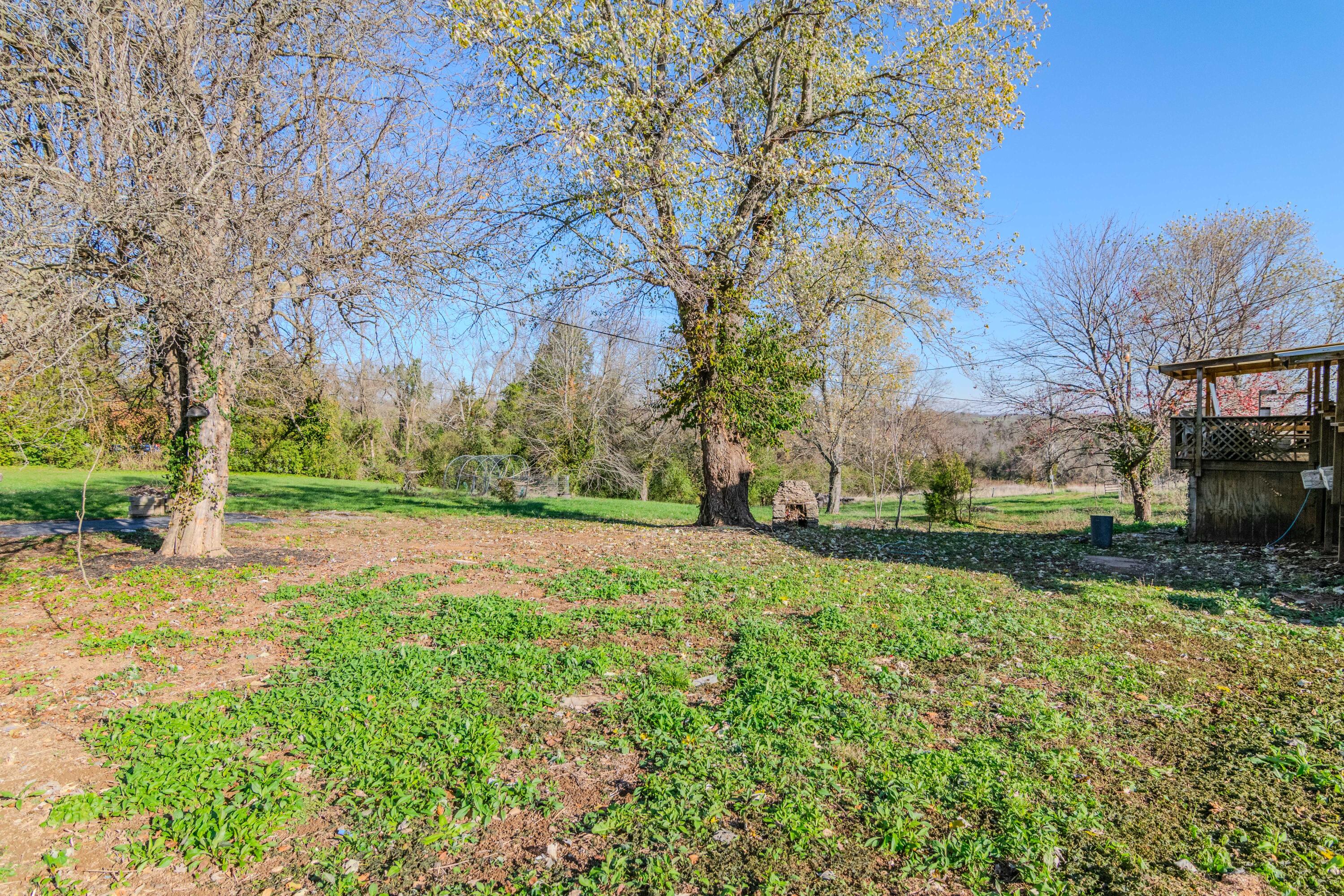 7897 Old Richmond Road Property Photo 4