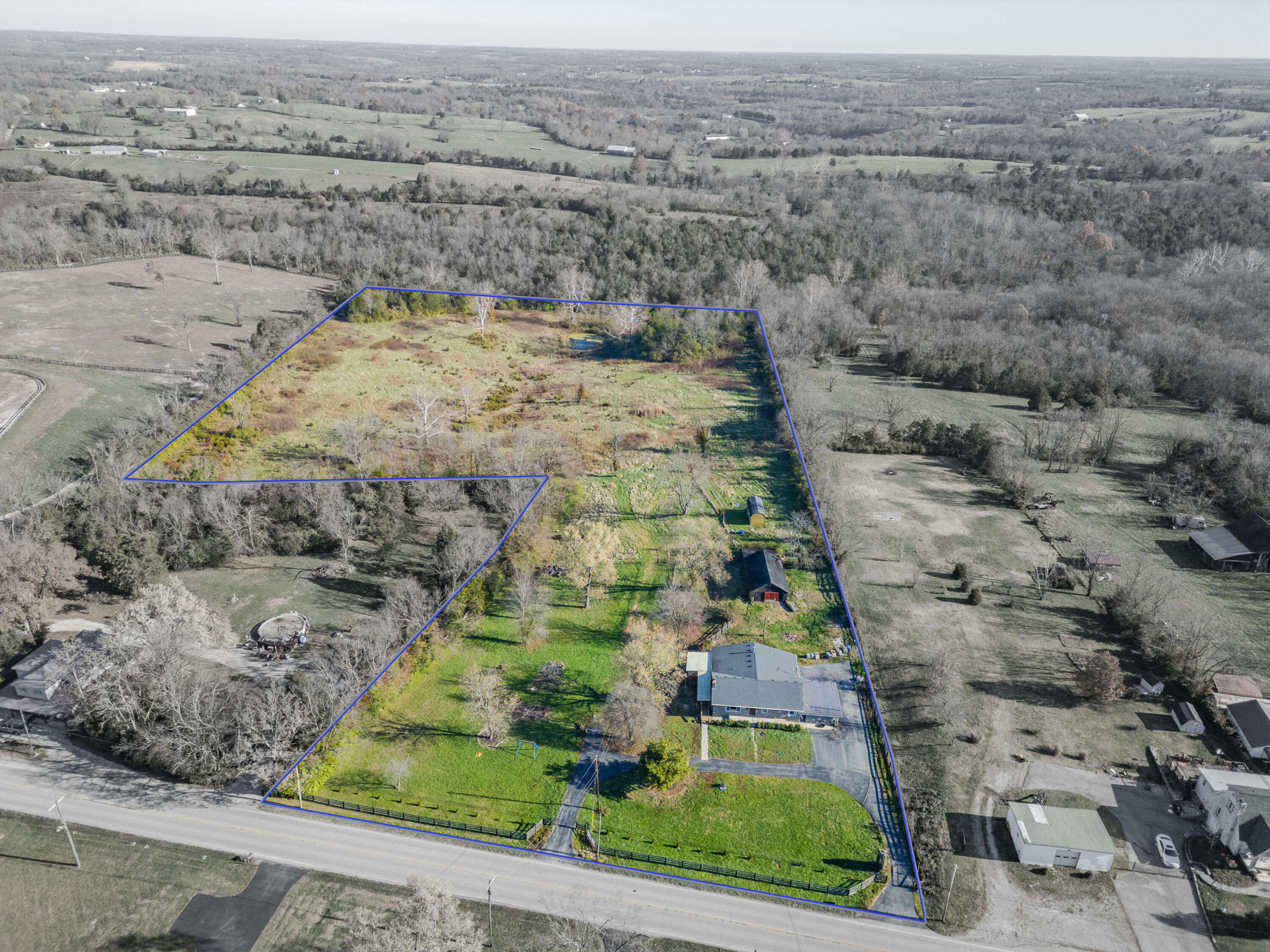 7897 Old Richmond Road Property Photo 6