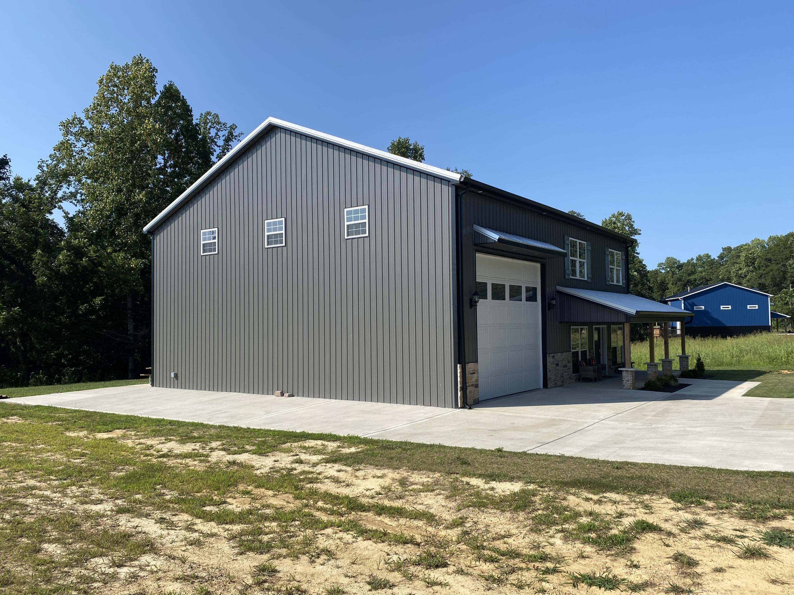 114 Peach Tree Lane Property Photo 3