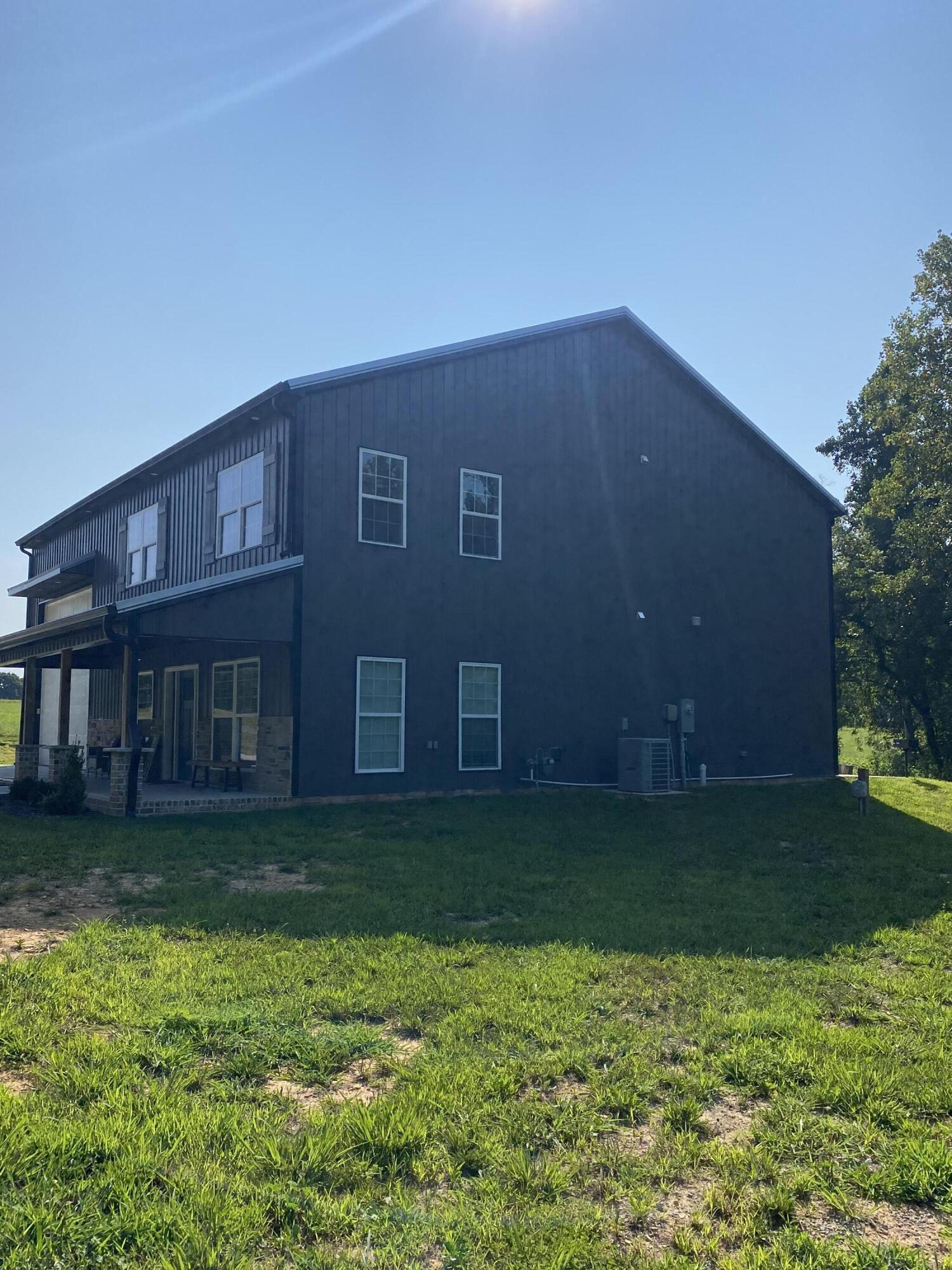 114 Peach Tree Lane Property Photo 4
