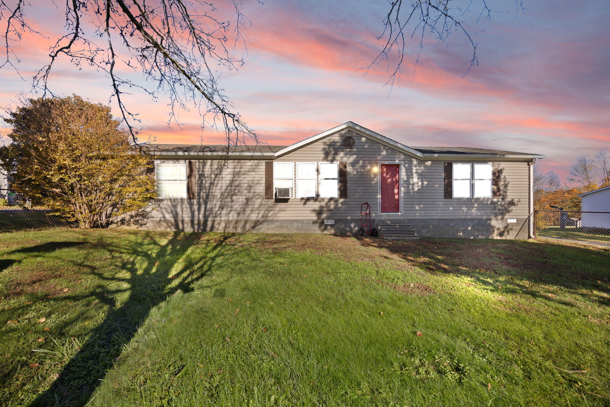 324 Lawless Lane Property Photo 2