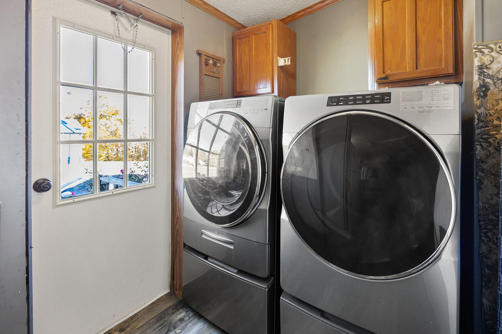 324 Lawless Lane Property Photo 3