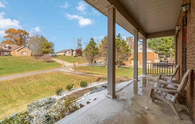 521 Water Cliff Drive Property Photo 4