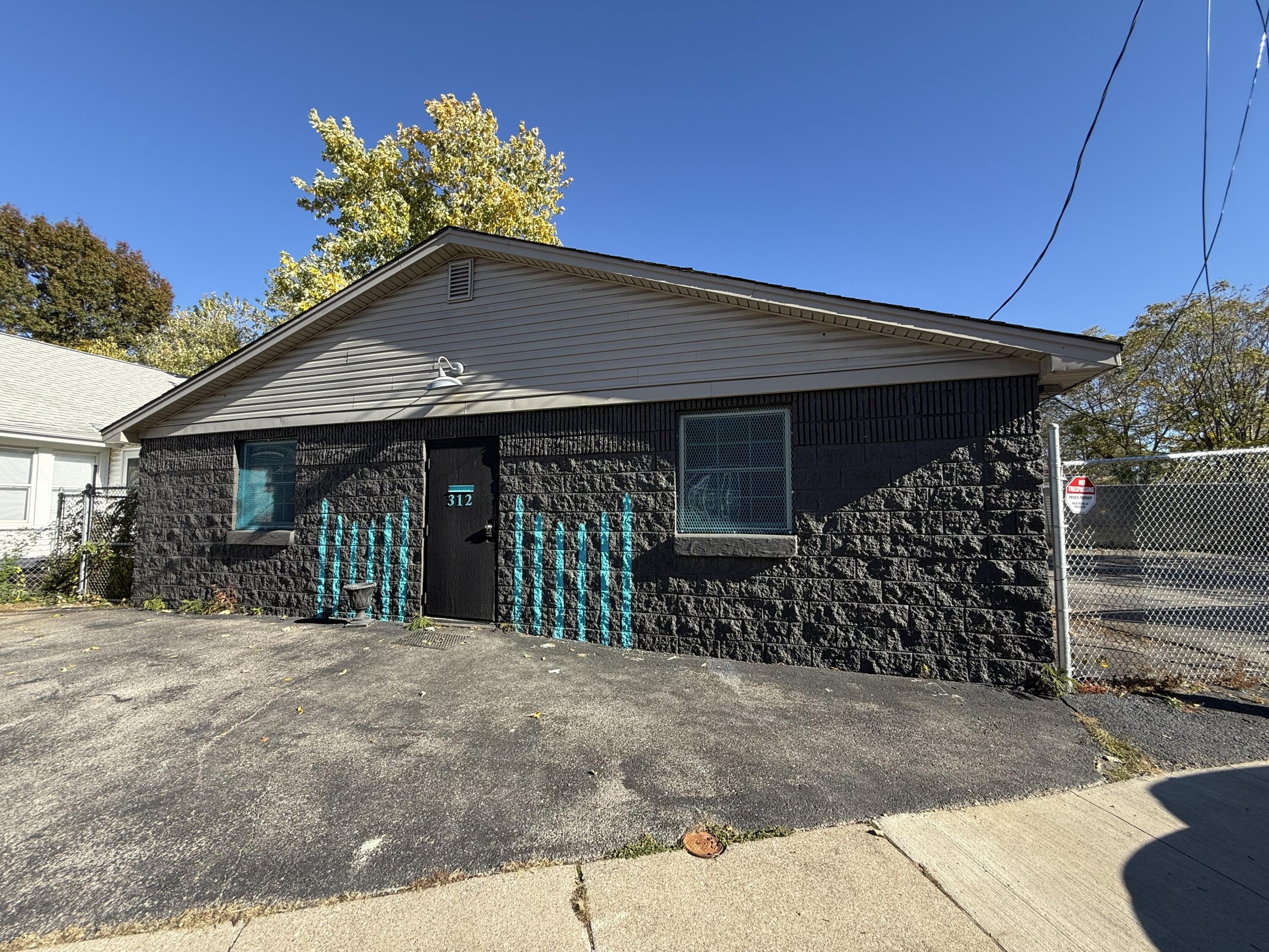 312 Thompson Road Property Photo 1