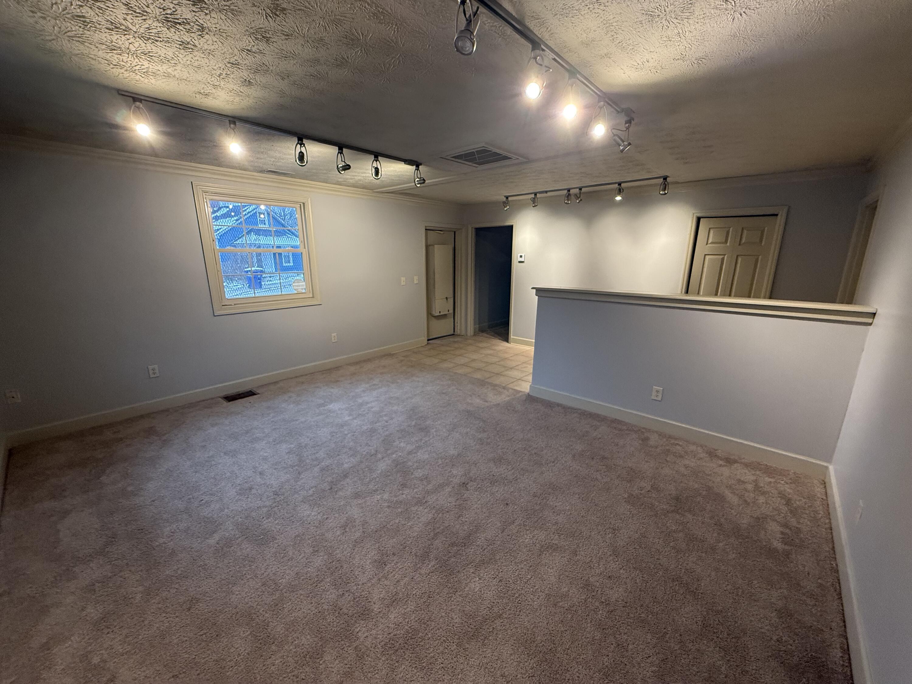 312 Thompson Road Property Photo 3