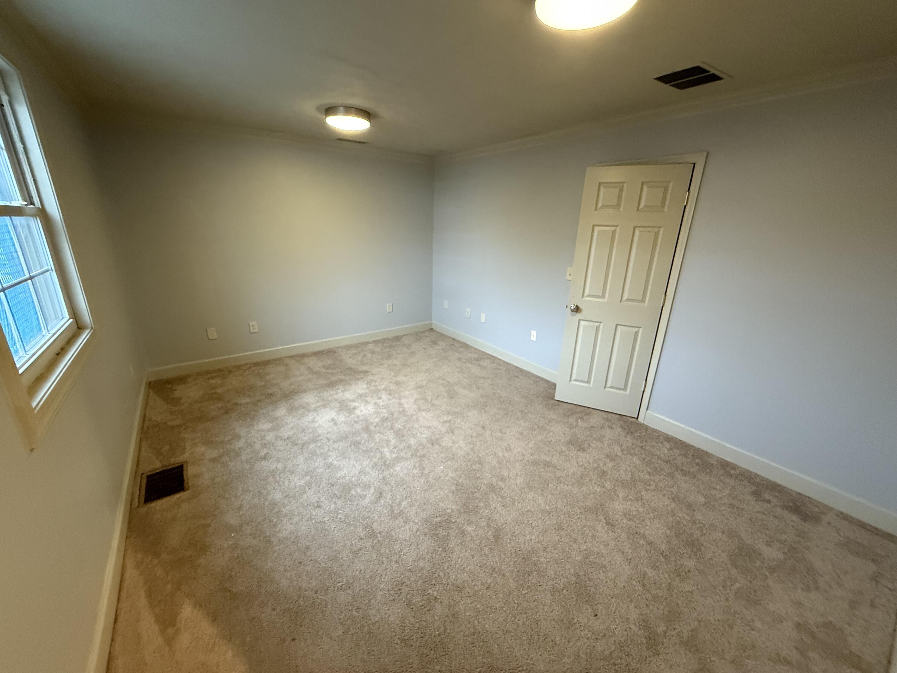 312 Thompson Road Property Photo 4