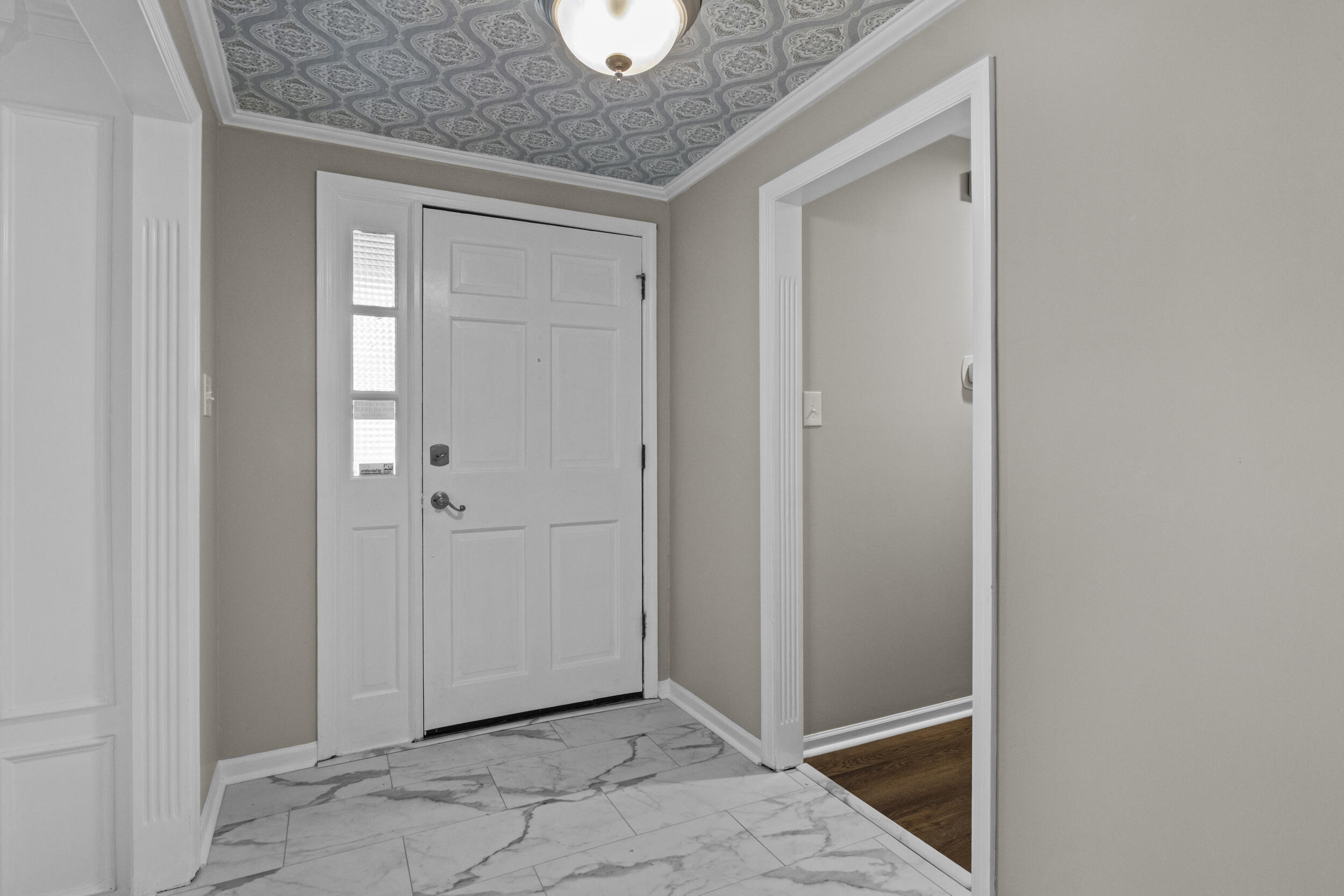 3671 Walden Drive Property Photo 6