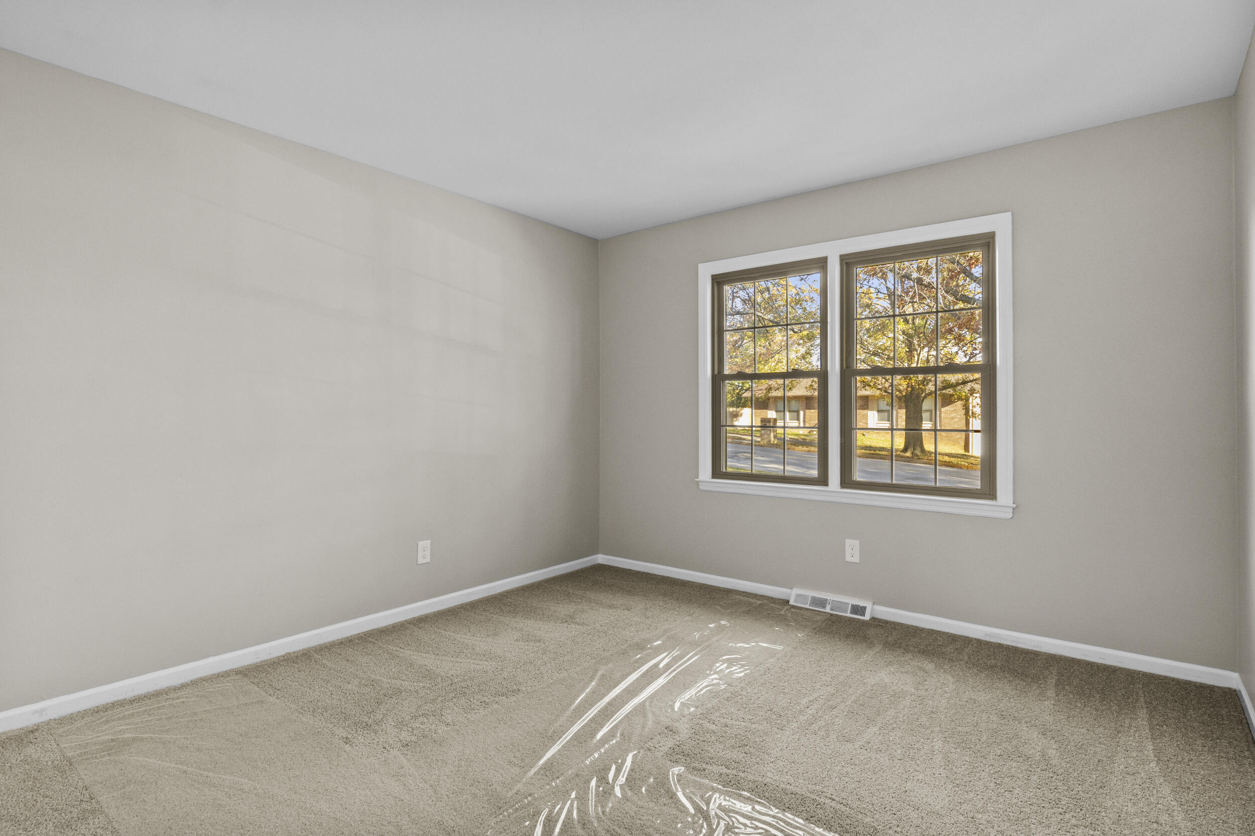 3671 Walden Drive Property Photo 10