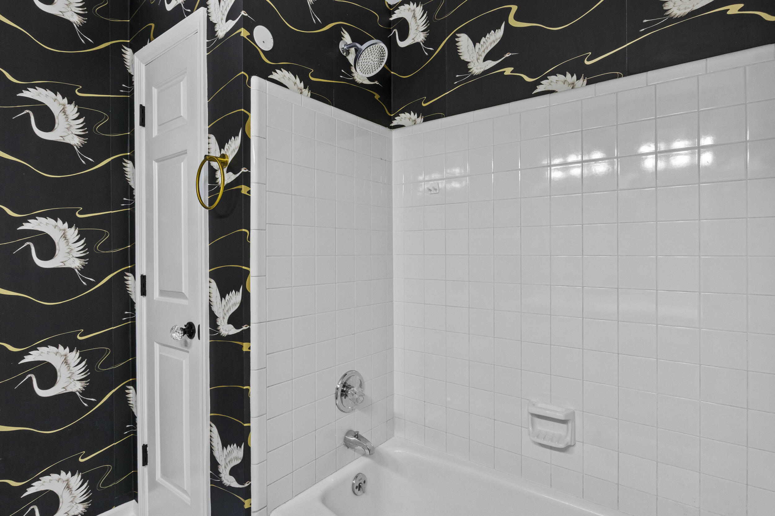 3671 Walden Drive Property Photo 14