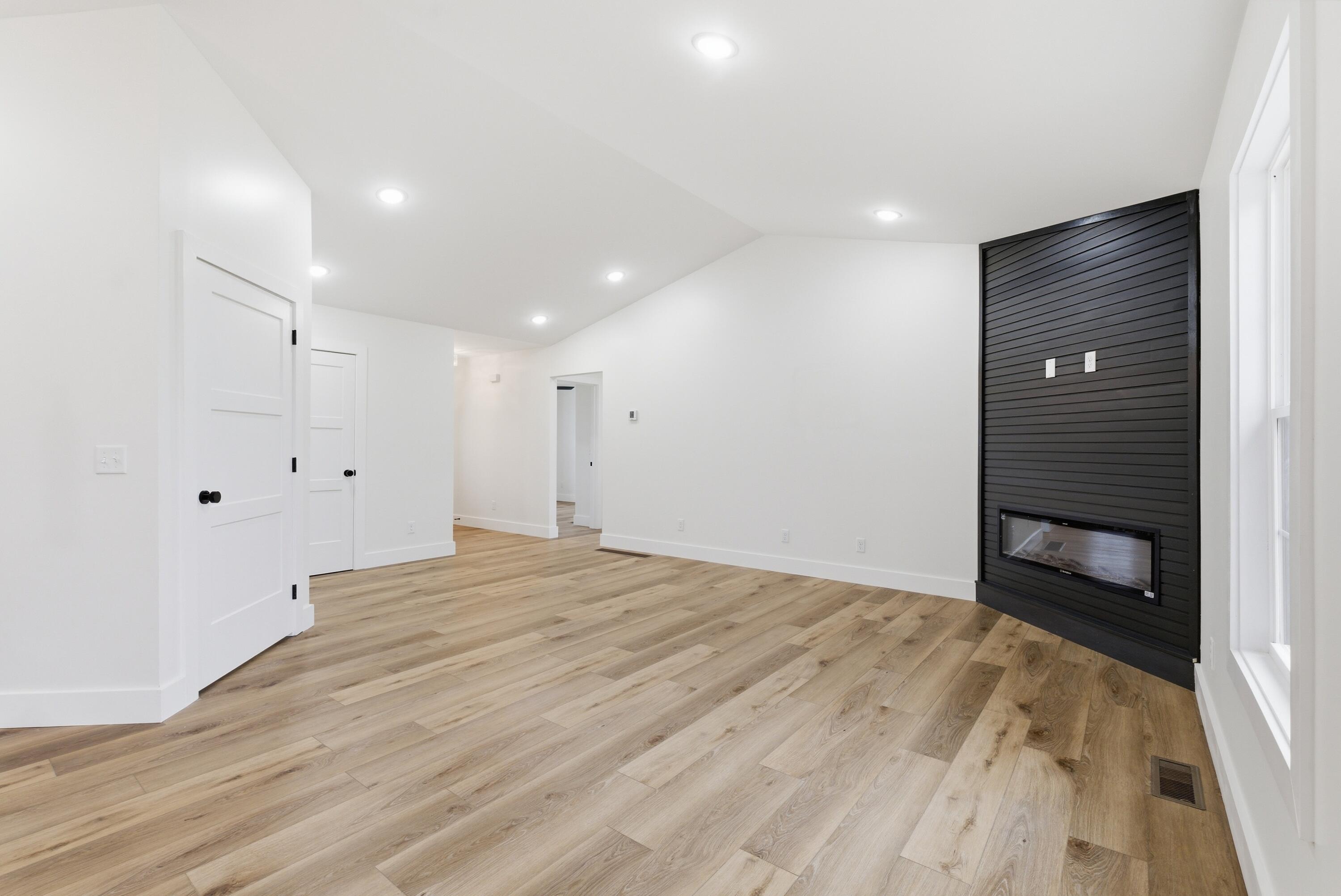 265 Liam Way Property Photo 10