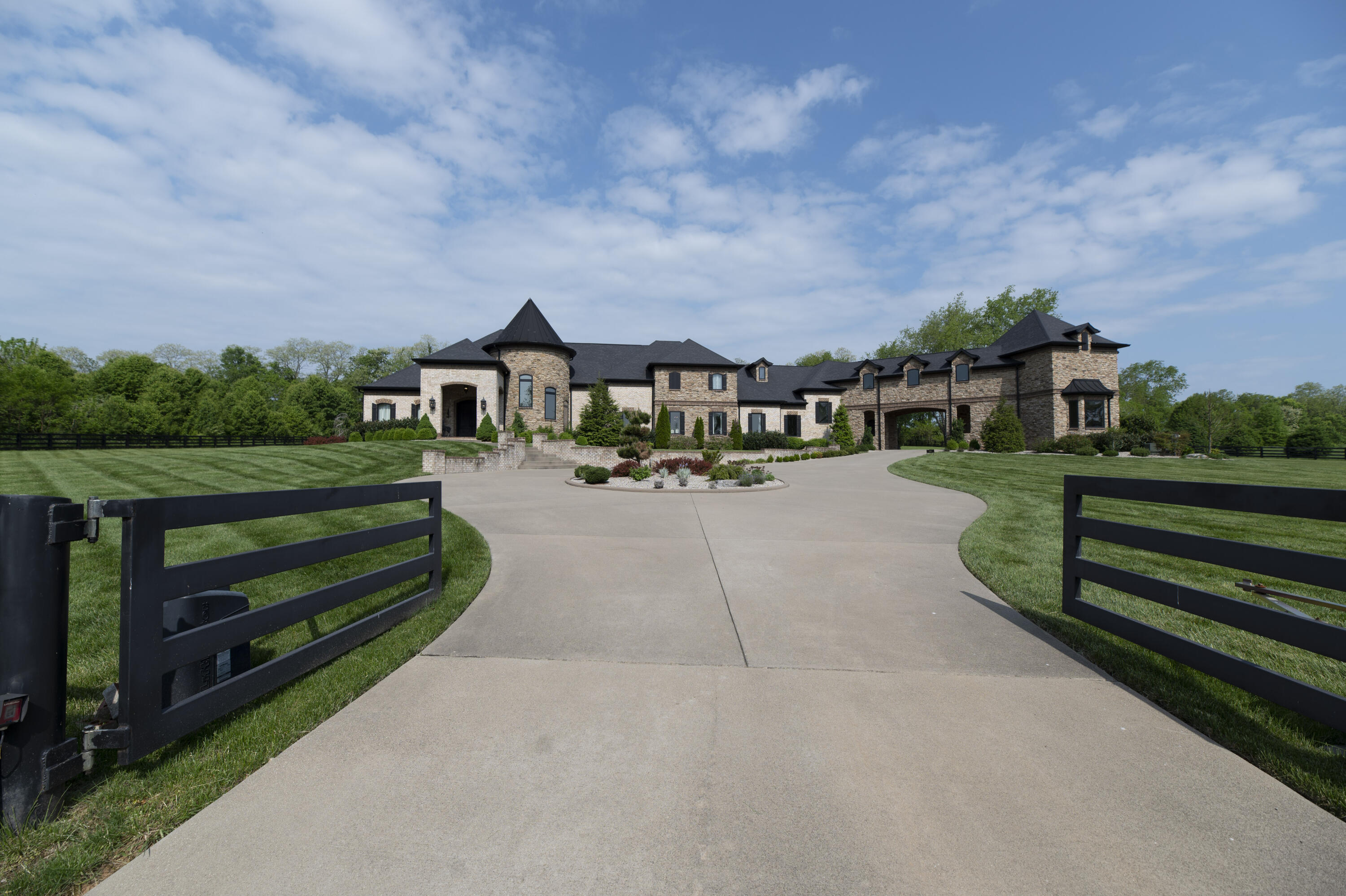 520 Cassity Way Property Photo 3