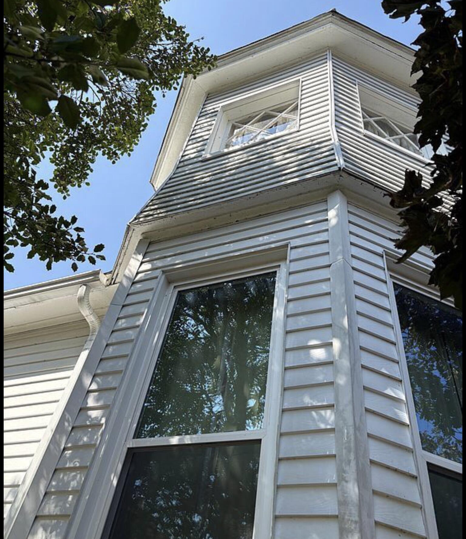 418 Front Street Property Photo 9