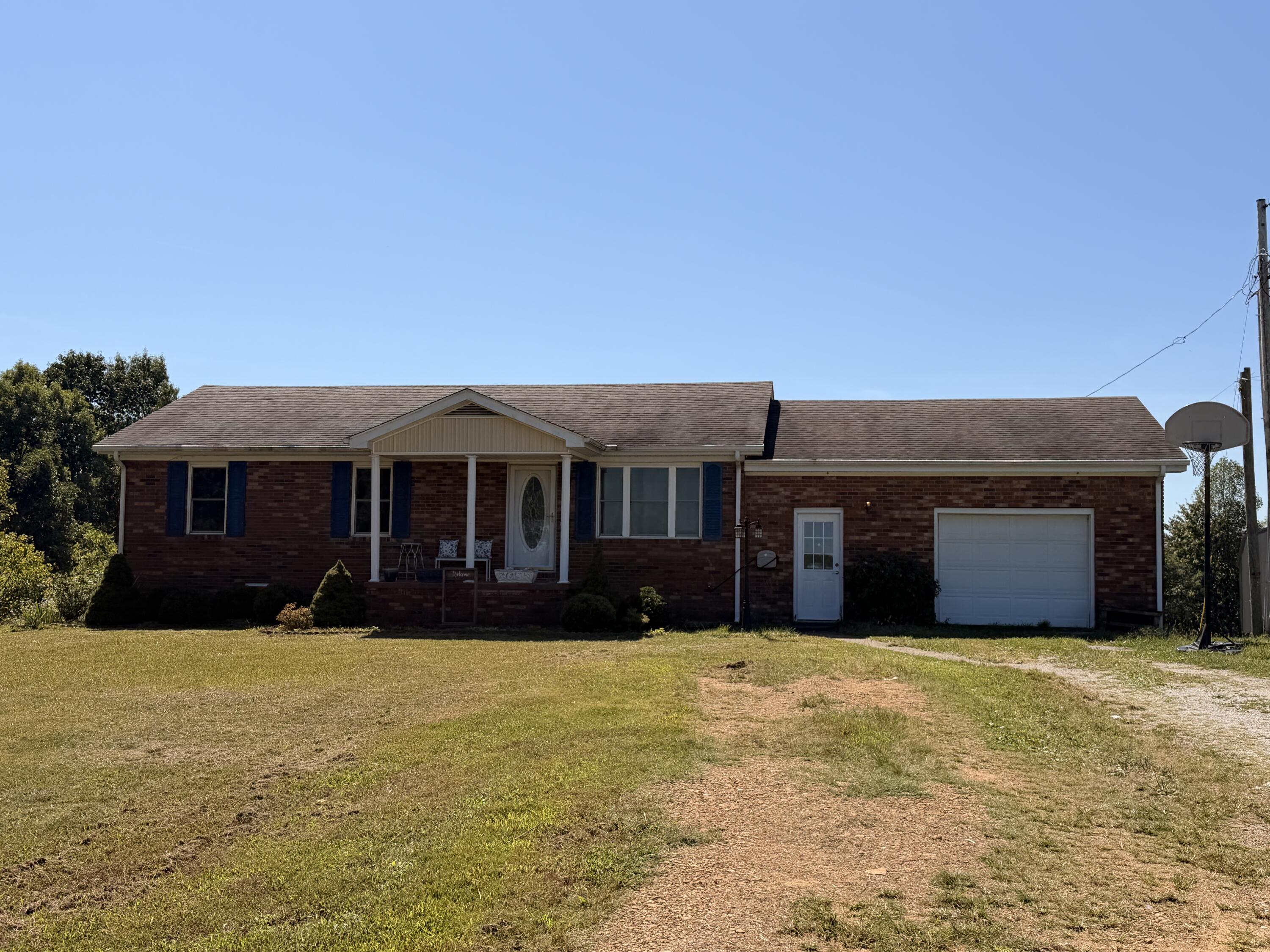 1325 Weaver Ridge Road Property Photo 1