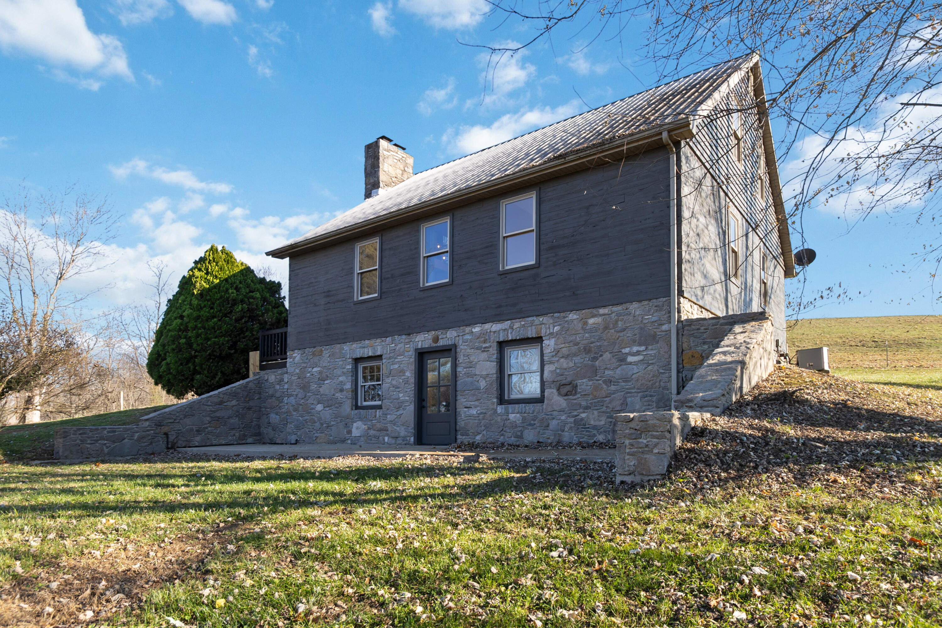 3895 Ky Hwy 518 Property Photo 5
