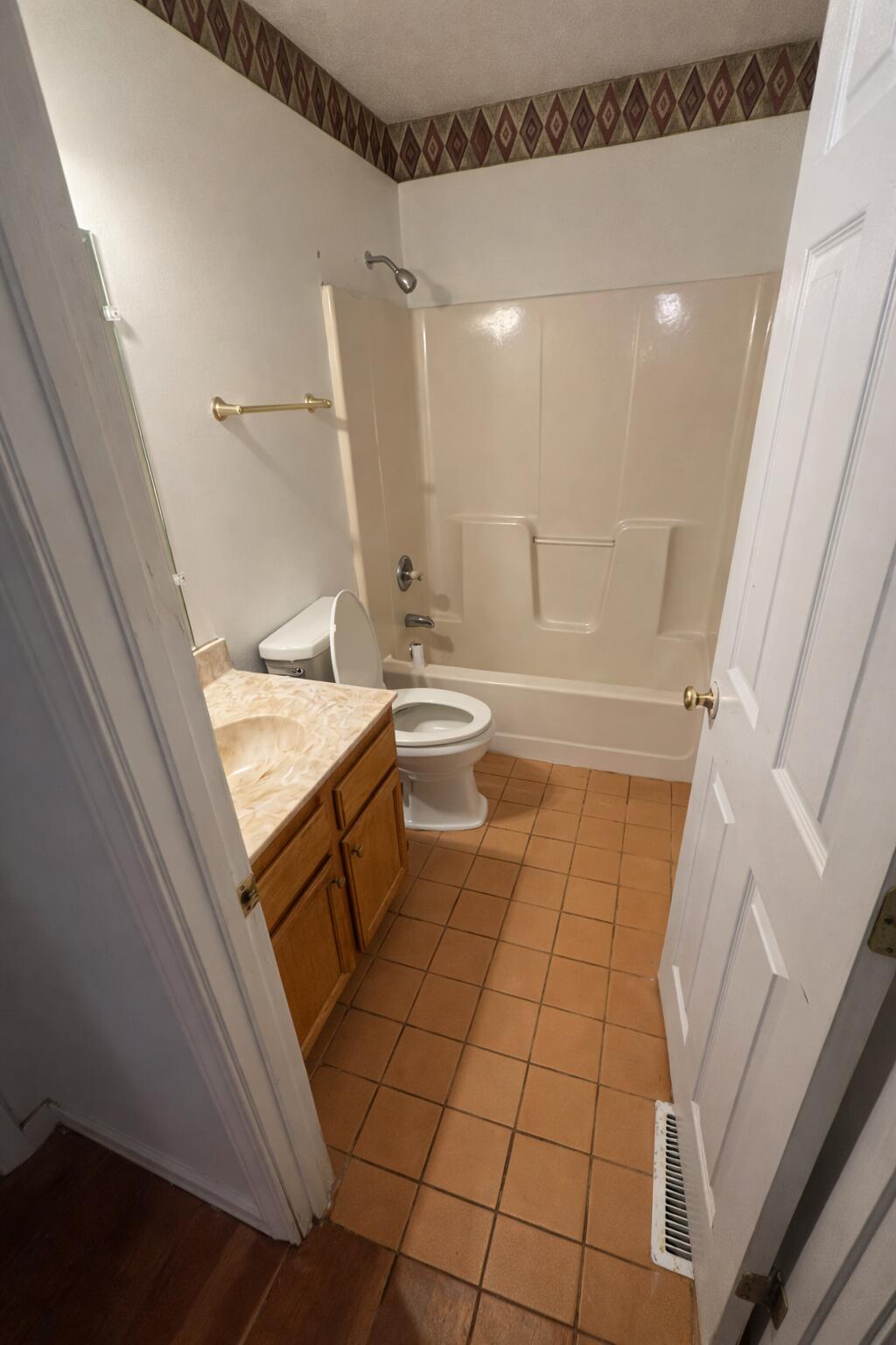 41 7th Street Property Photo 8