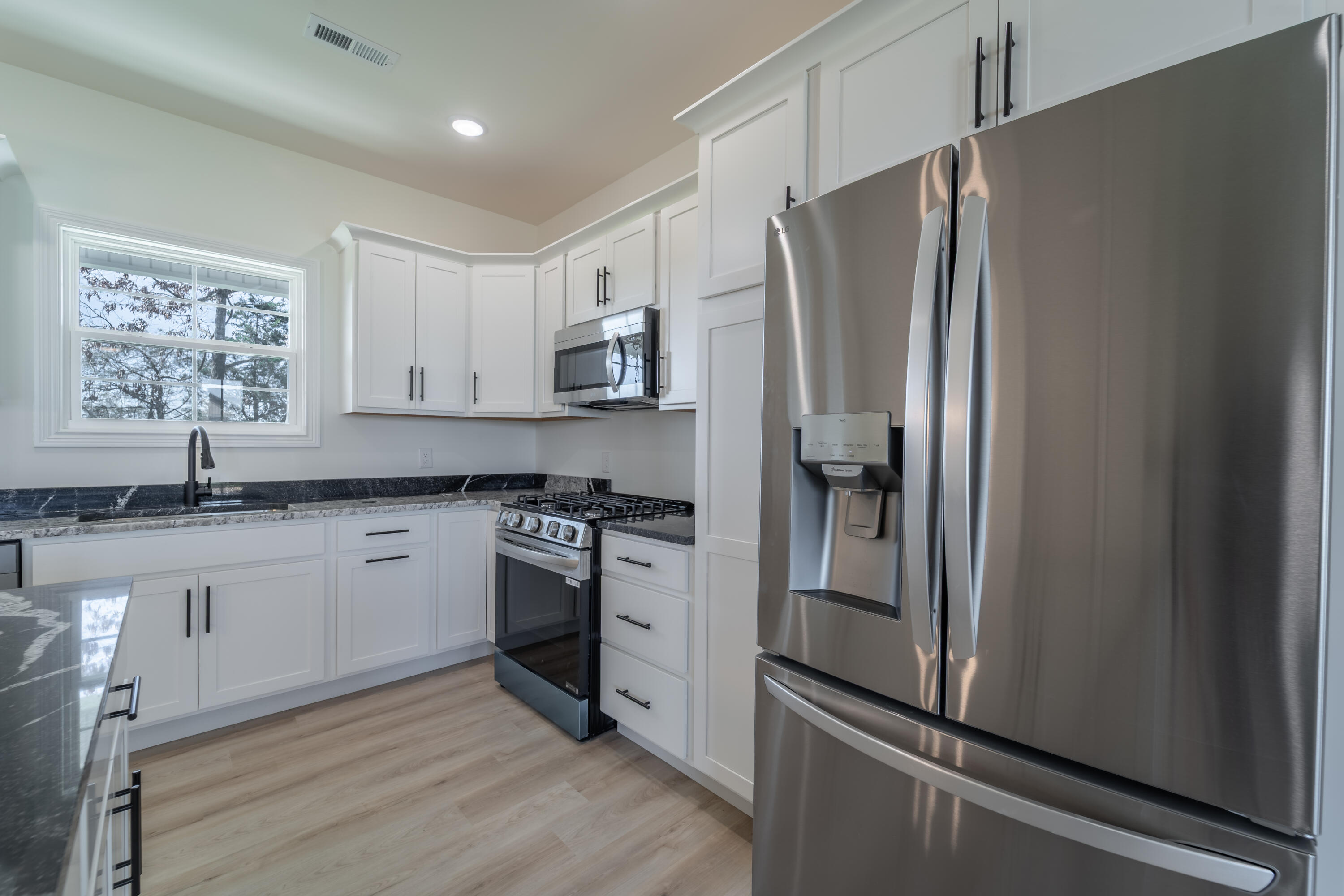 551 Chickasaw Drive Property Photo 8