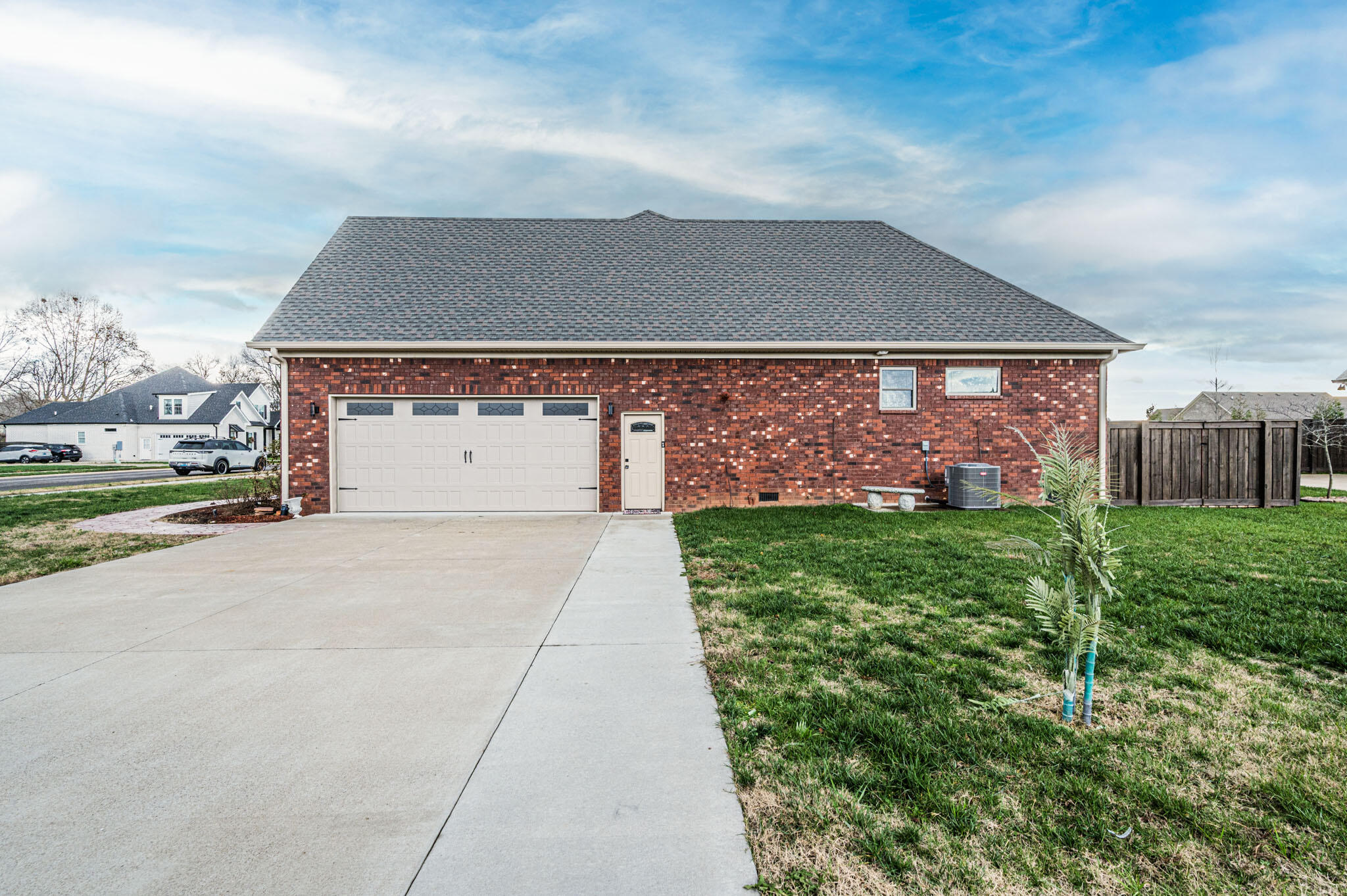 8688 Pebblestone Lane Property Photo 4