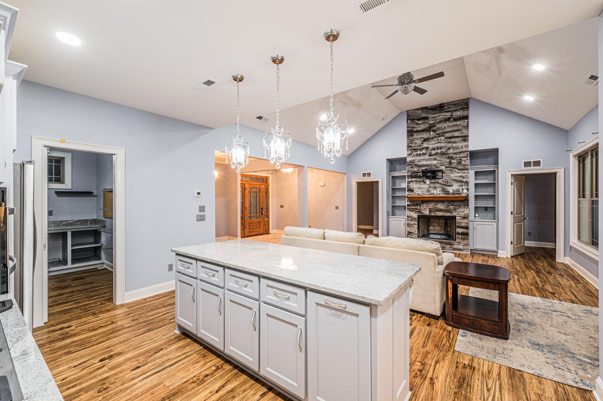 8688 Pebblestone Lane Property Photo 8