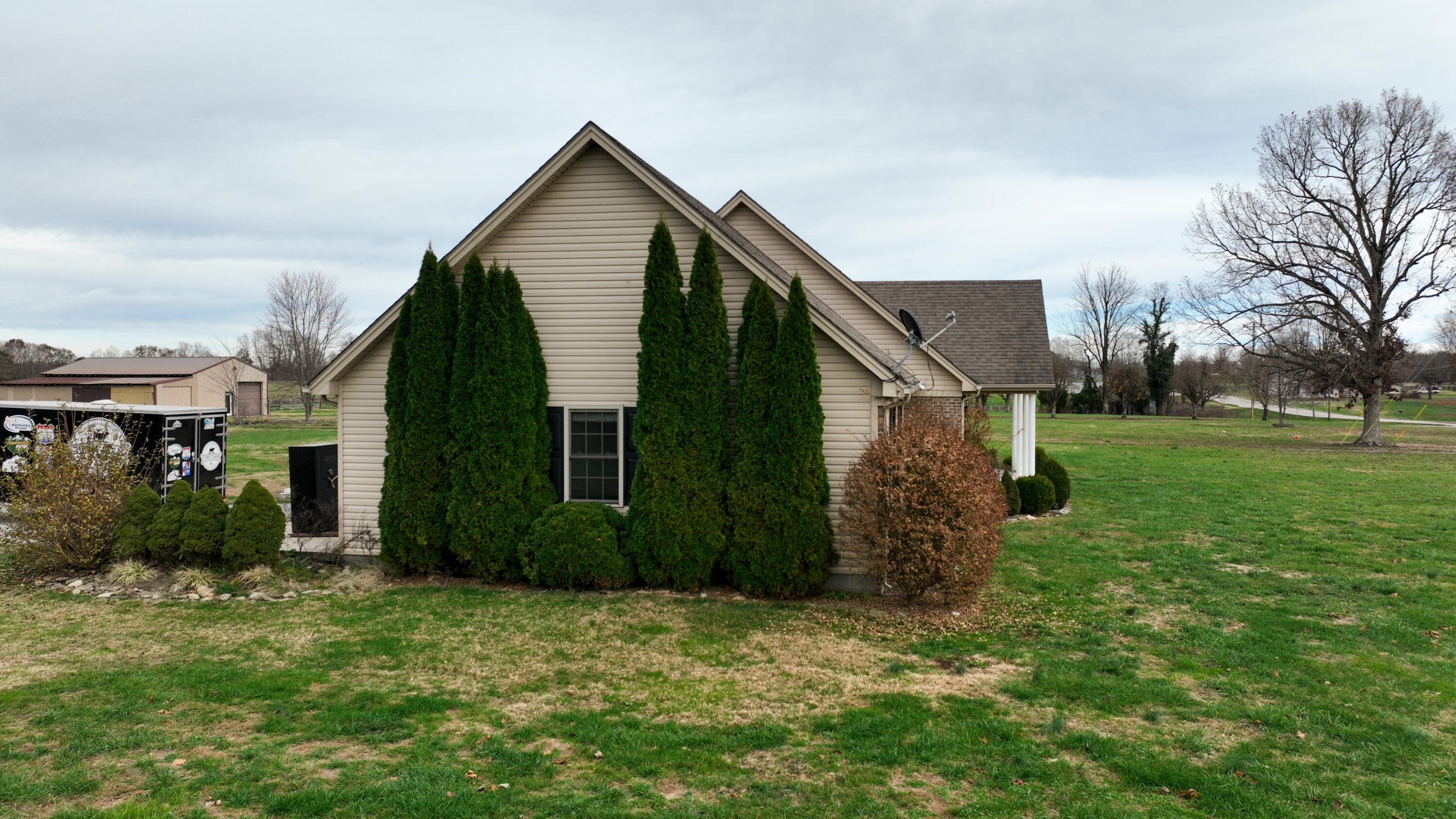 1408 Ky-80 Property Photo 5