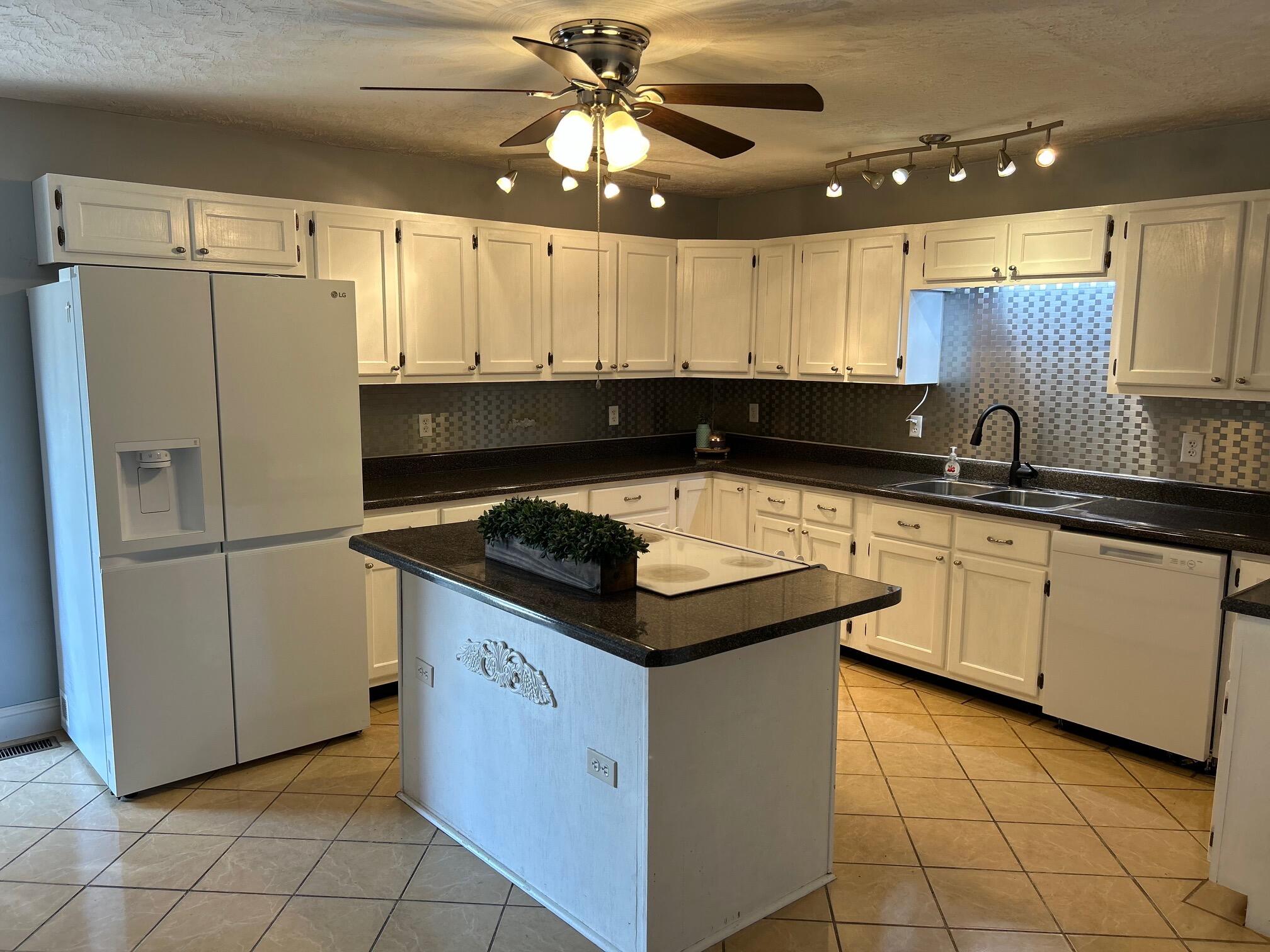 1408 Ky-80 Property Photo 19