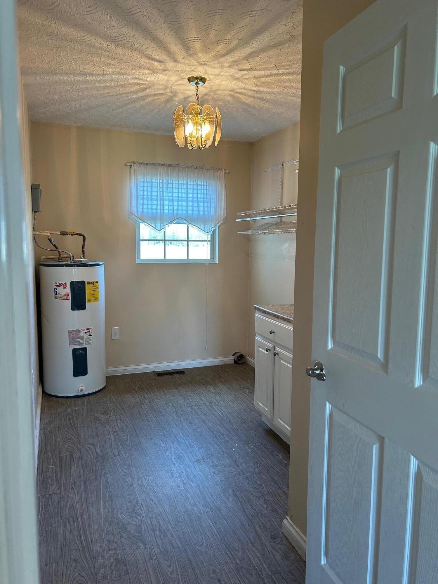 1408 Ky-80 Property Photo 62