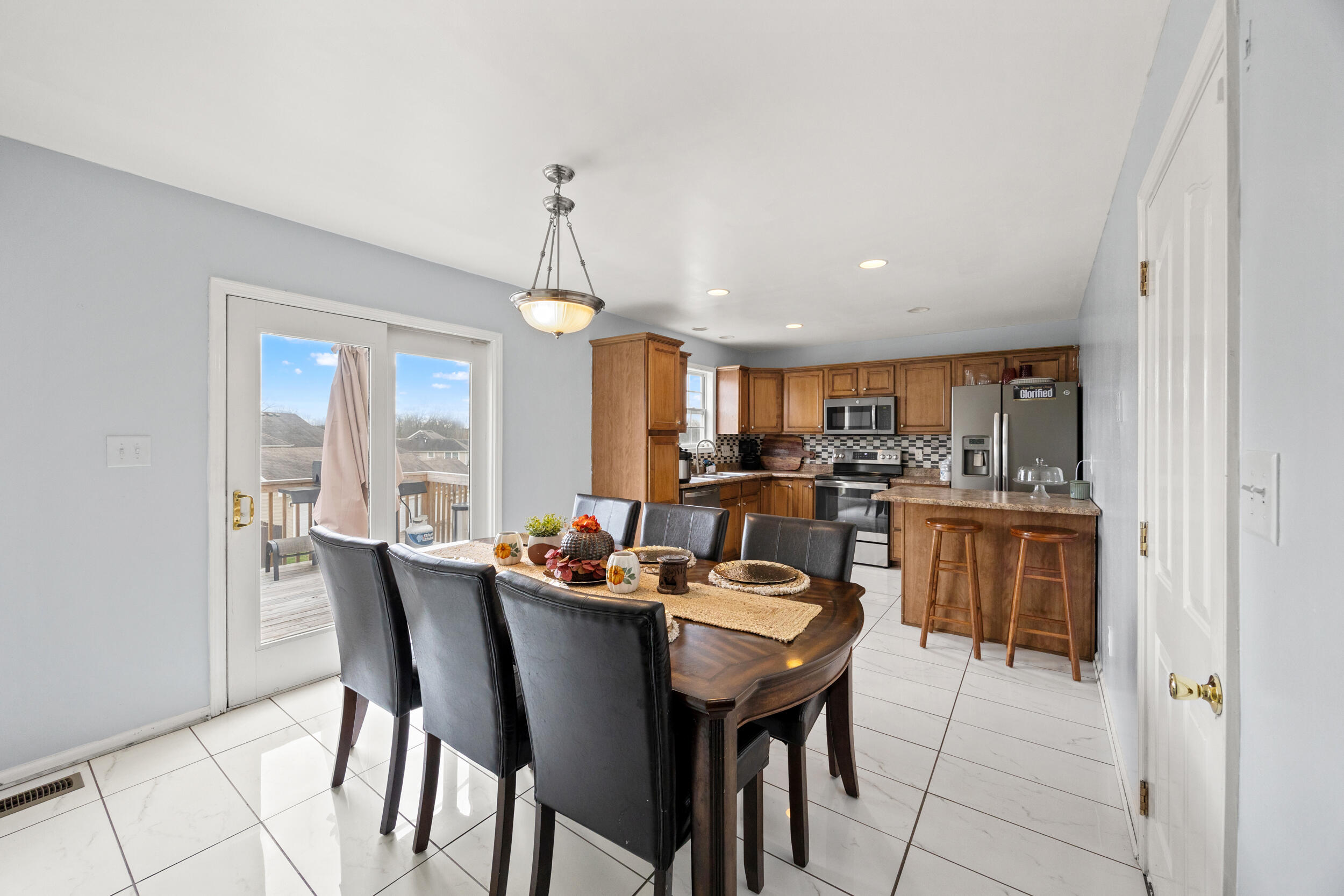 212 New River Court Property Photo 8