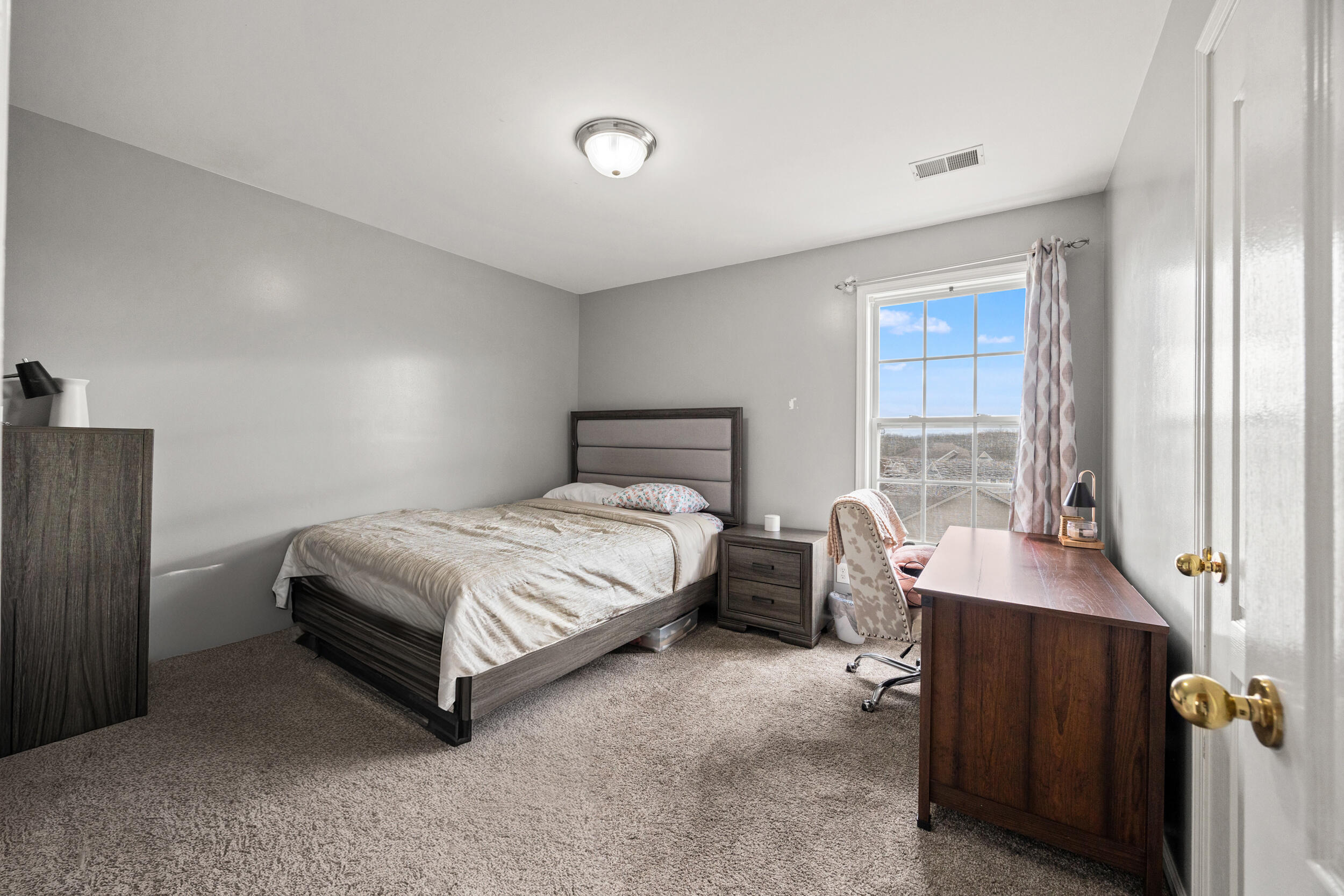 212 New River Court Property Photo 23