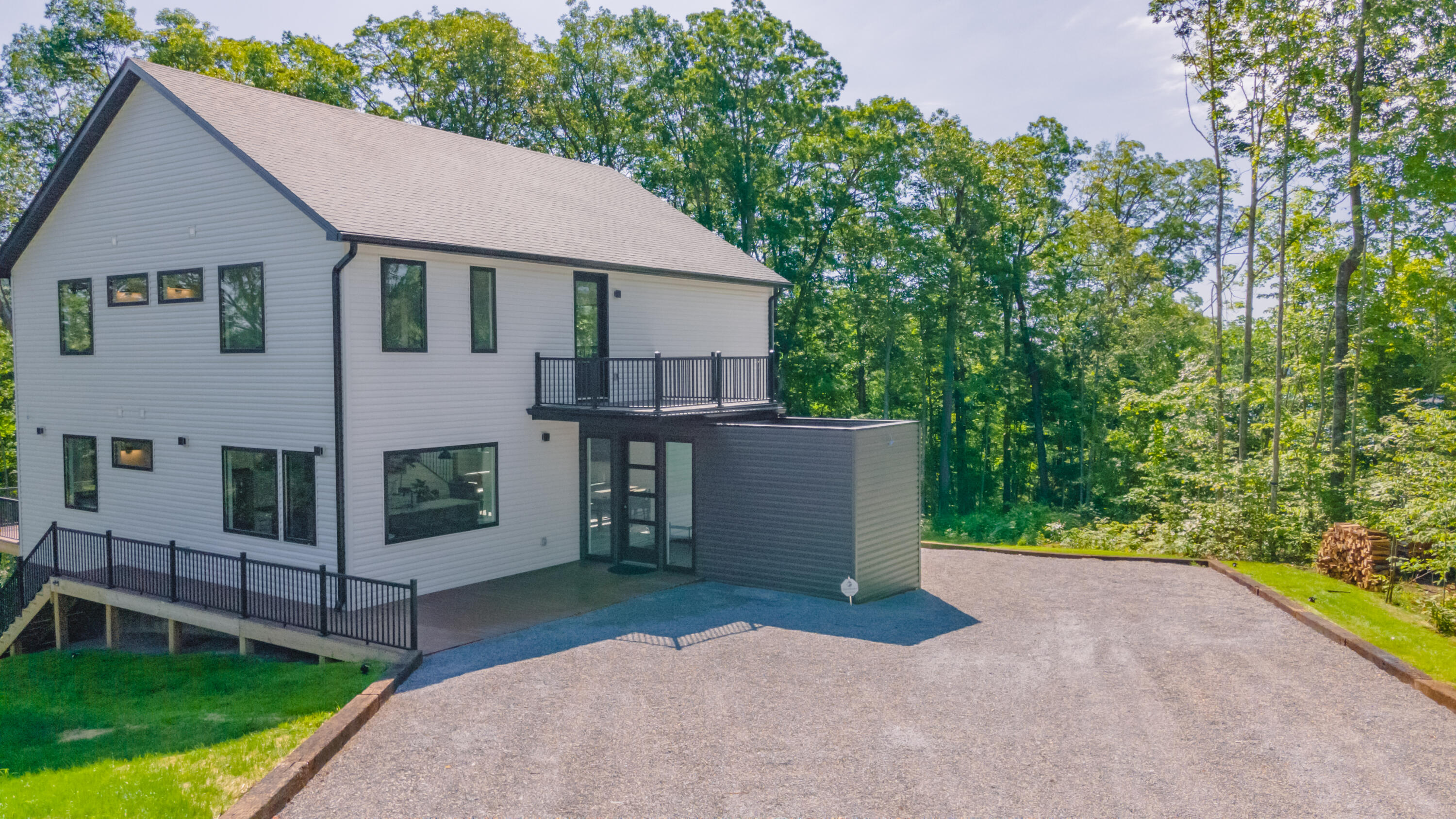 348 Restful Run Road Property Photo 4