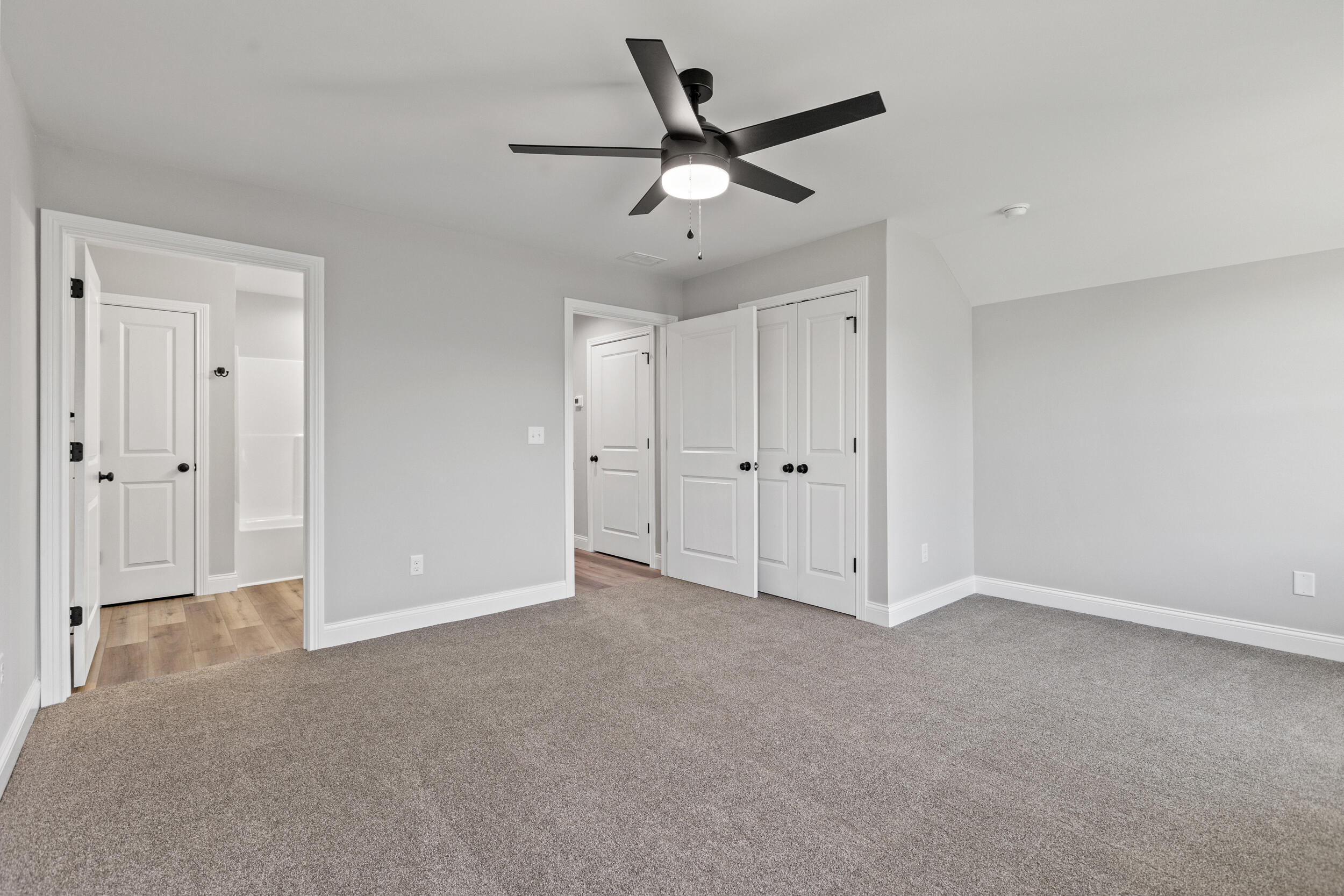 122 Zane Lane Property Photo 33
