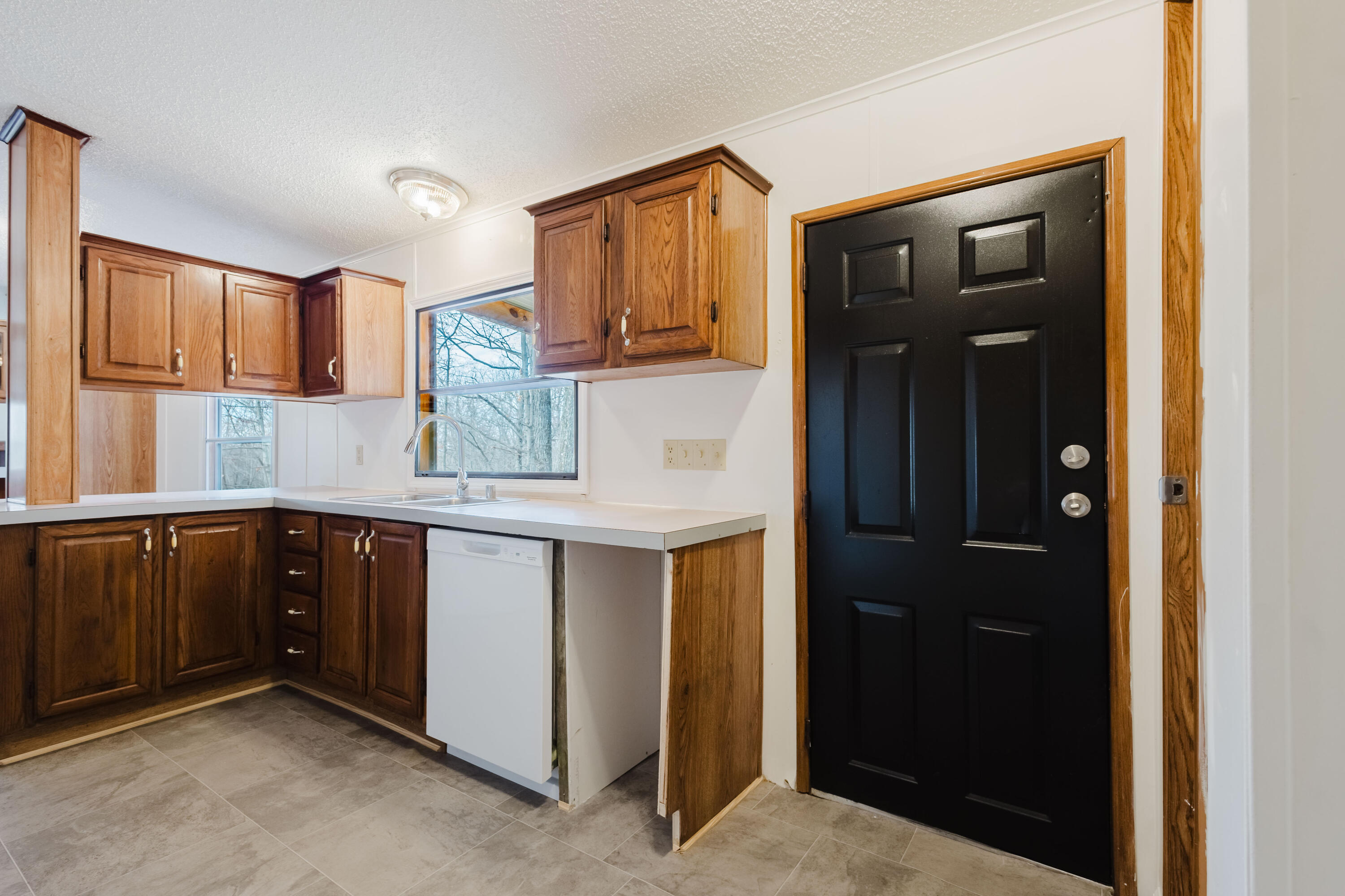 430 Apache Drive Property Photo 22