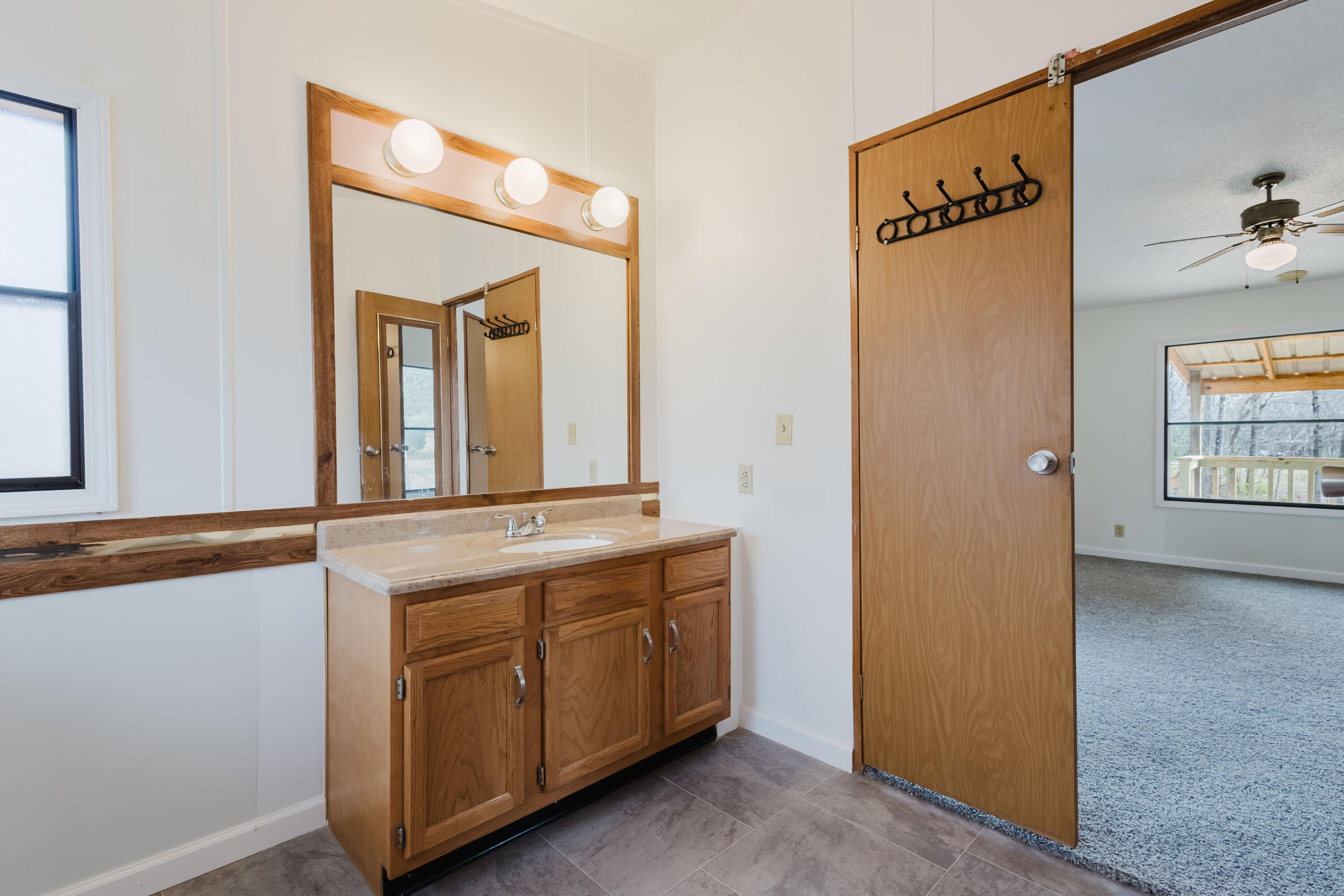430 Apache Drive Property Photo 43