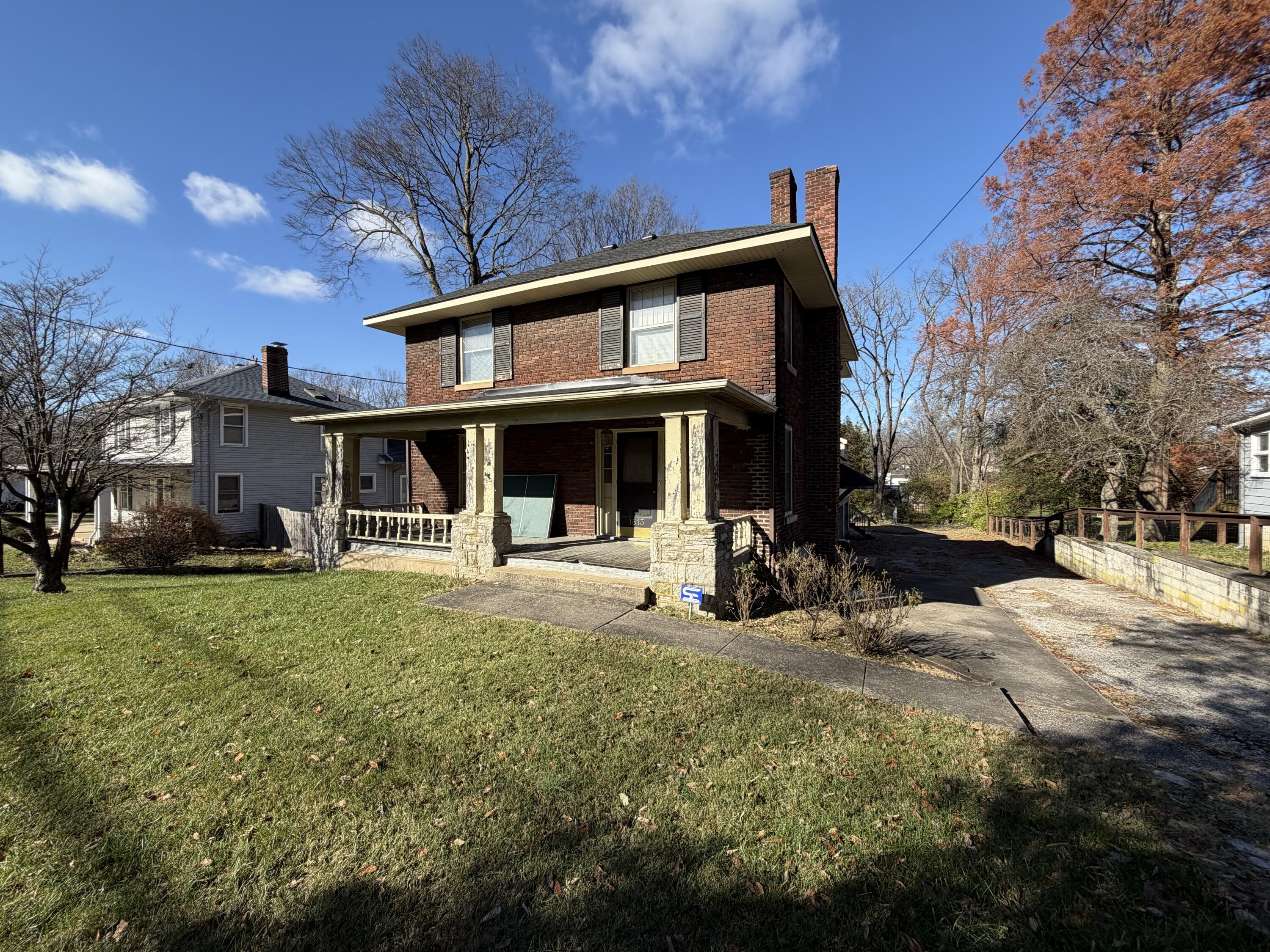 1613 Versailles Road Property Photo 6