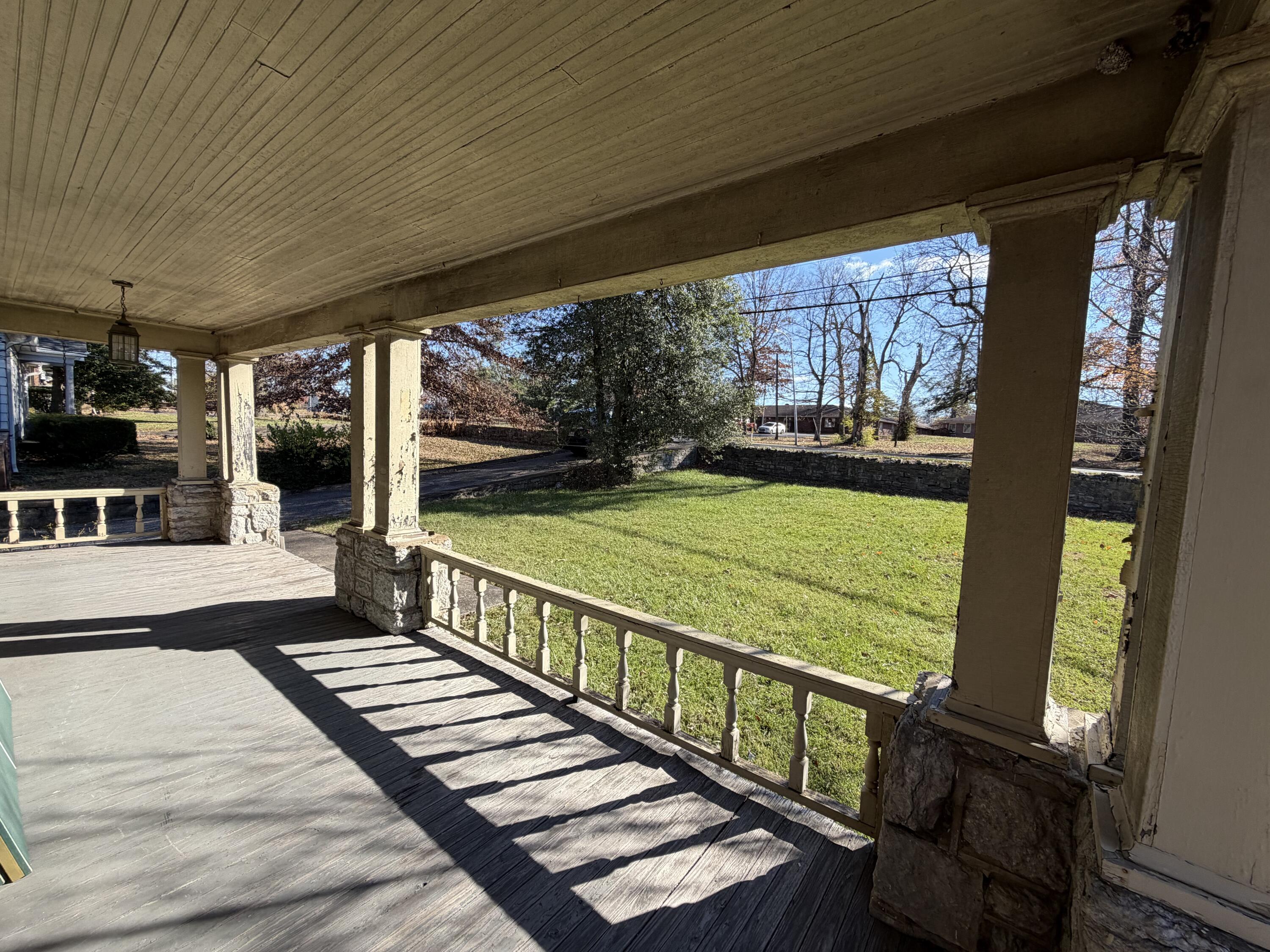 1613 Versailles Road Property Photo 8