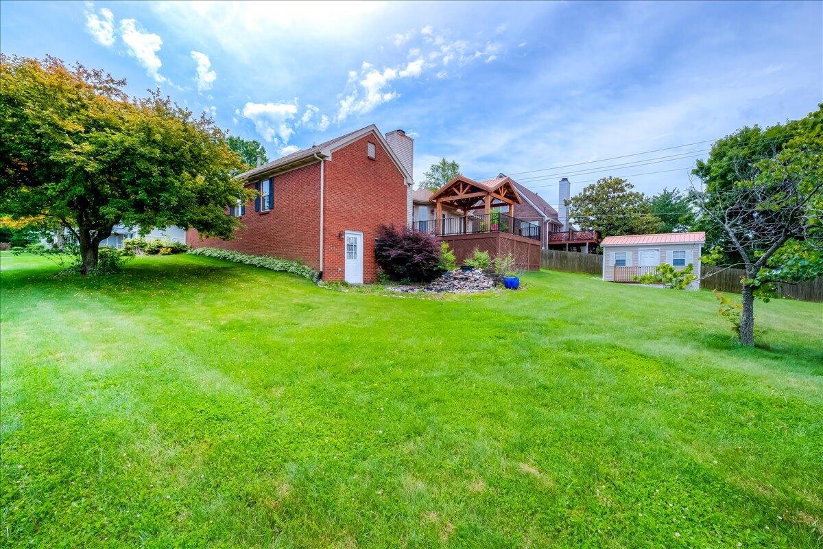 1054 Devane Lane Property Photo 4