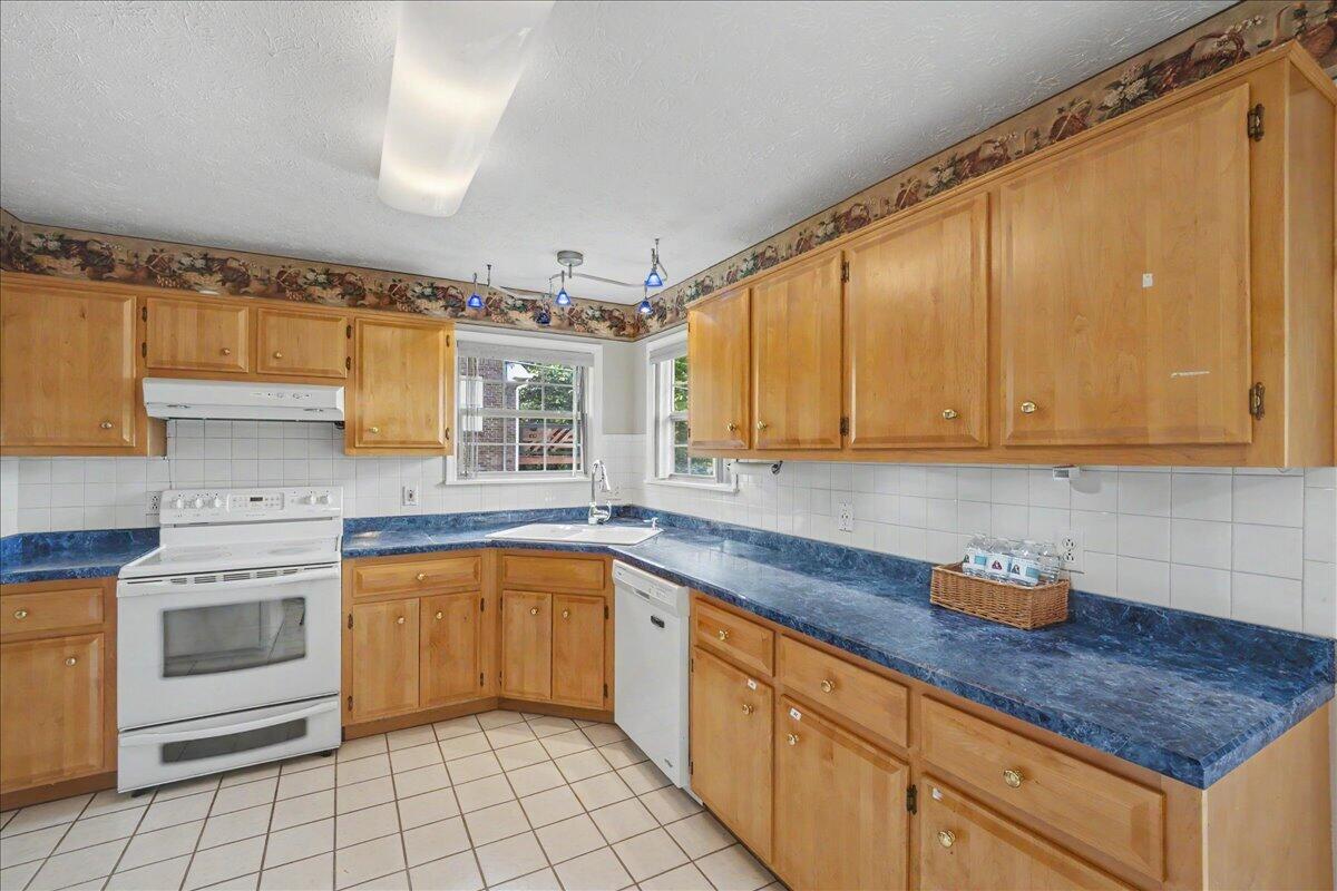 1054 Devane Lane Property Photo 16
