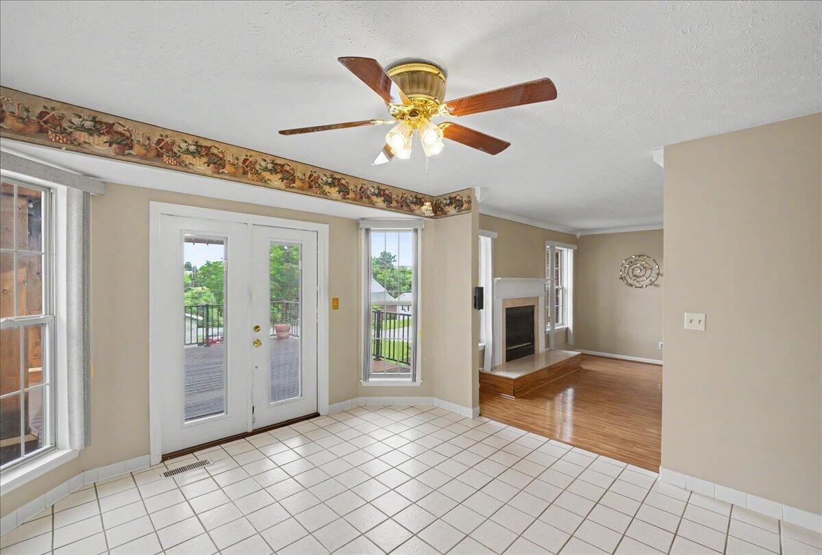 1054 Devane Lane Property Photo 19