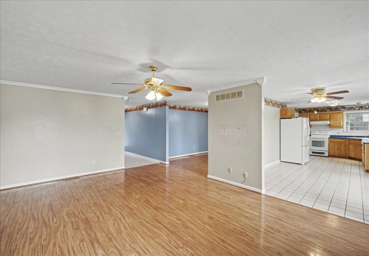 1054 Devane Lane Property Photo 23