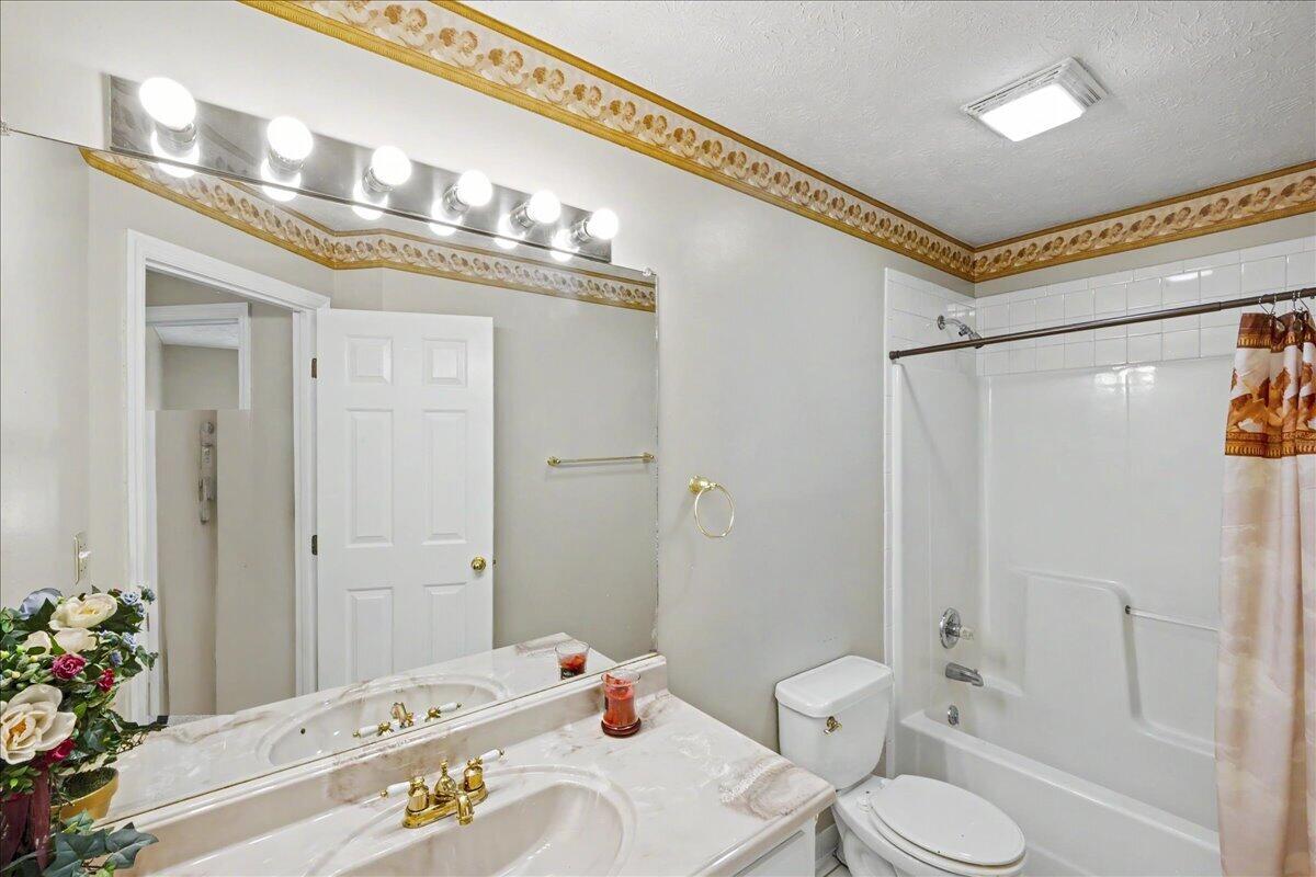 1054 Devane Lane Property Photo 42