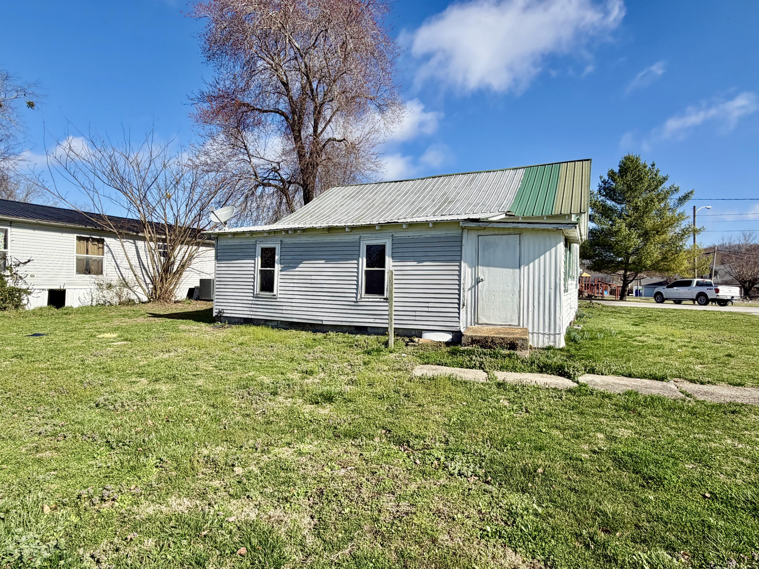 42 Pike Street Property Photo 6