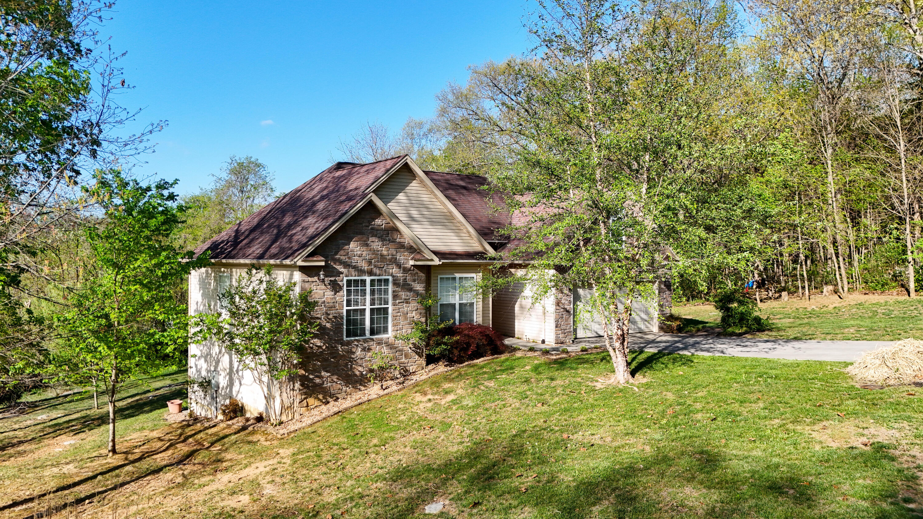 105 Hidden Creek Lane Property Photo 4