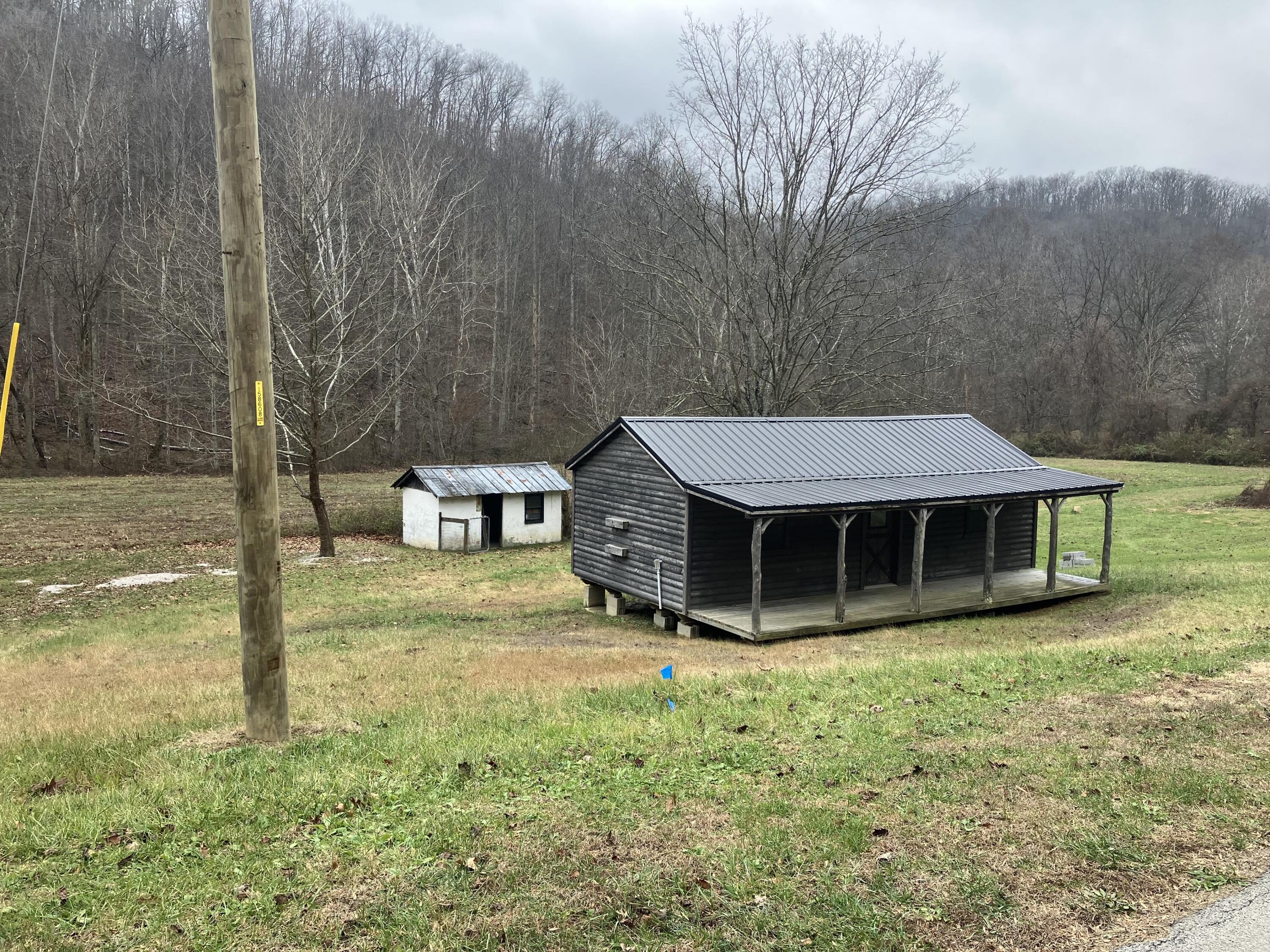 7619 Hawkins Branch Road Property Photo 3