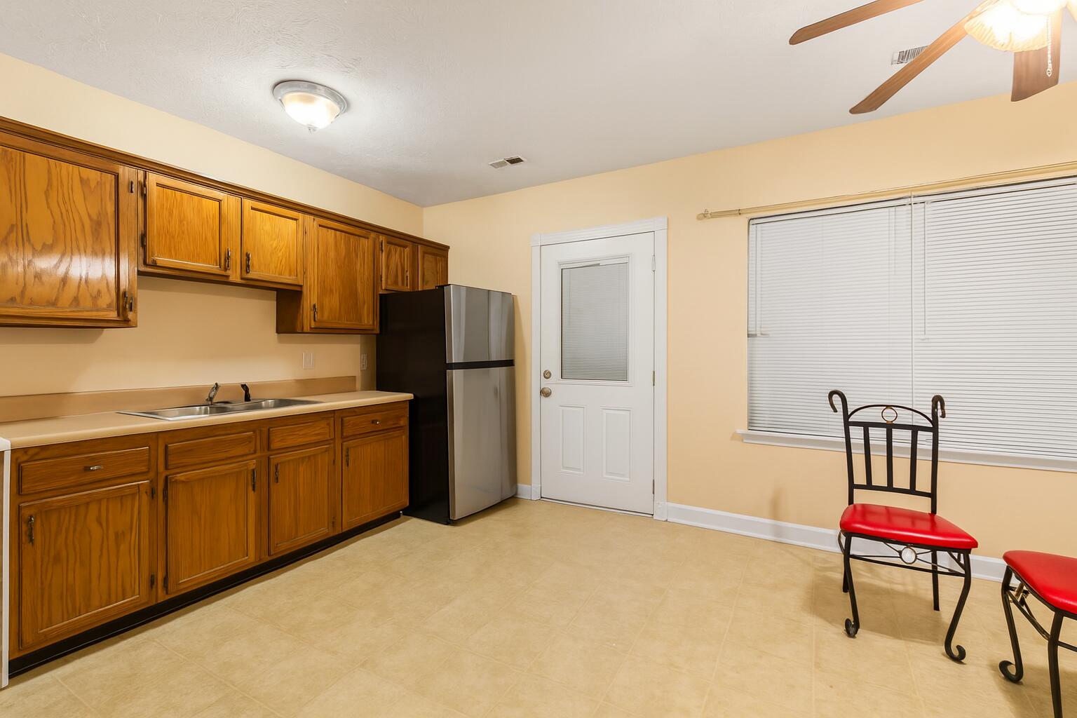 104 Woodview Drive Property Photo 4